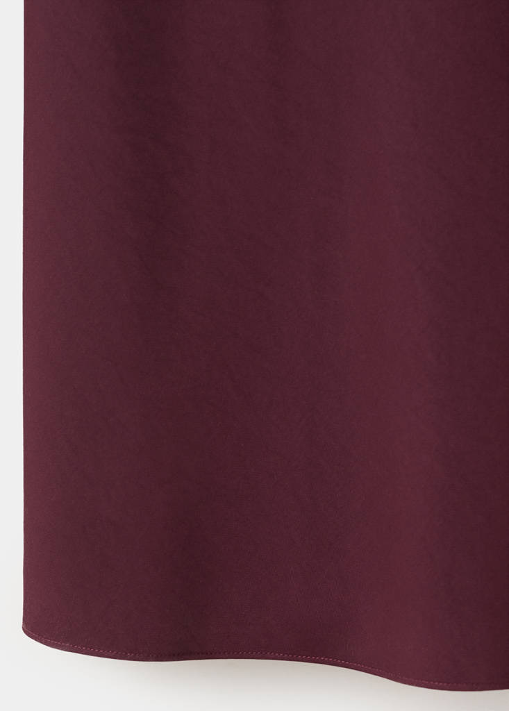 Long dress with draped neck — Maroon