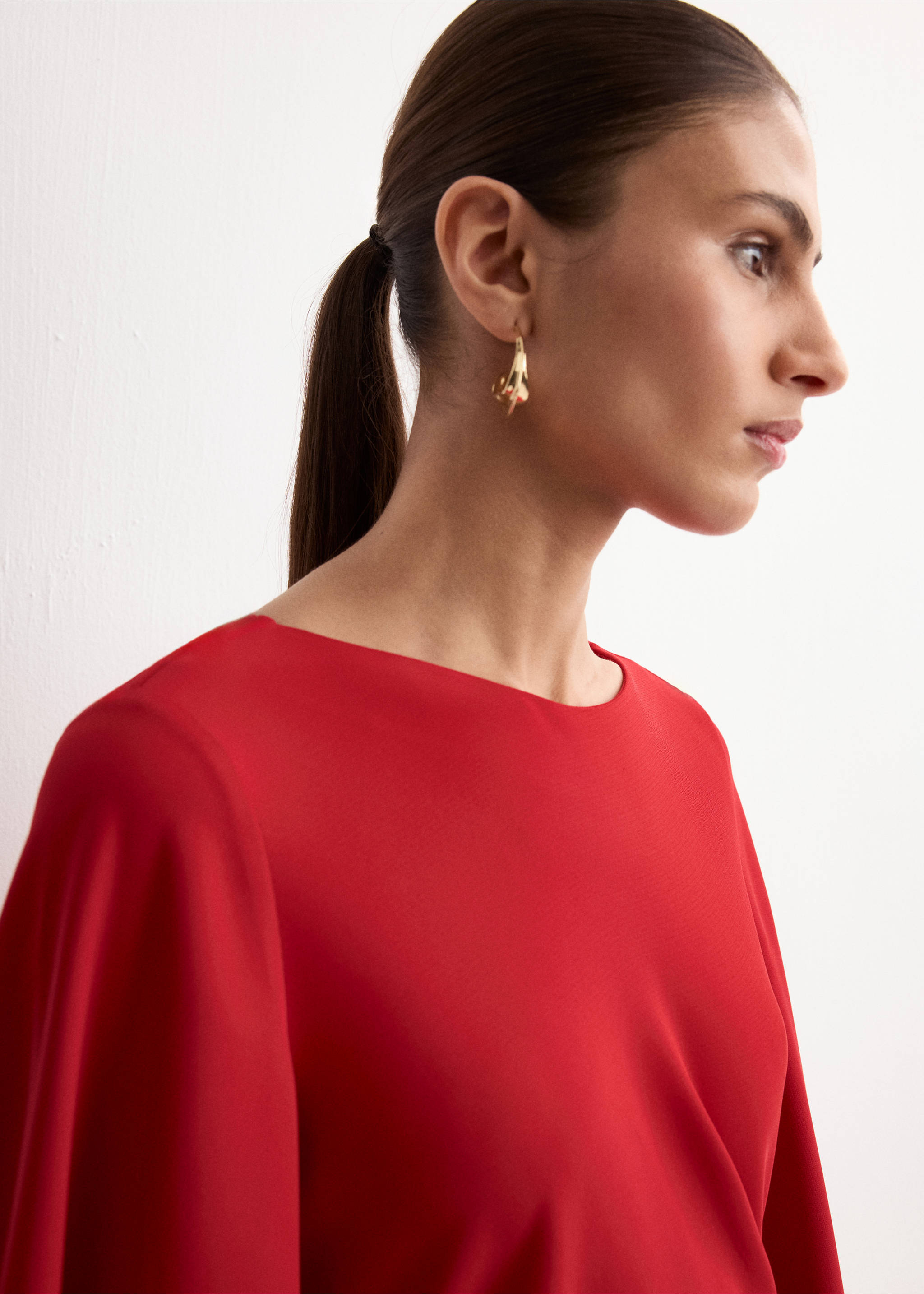 Ruched satin dress - Details of the article 1, Red. Ref: 27014080-00.