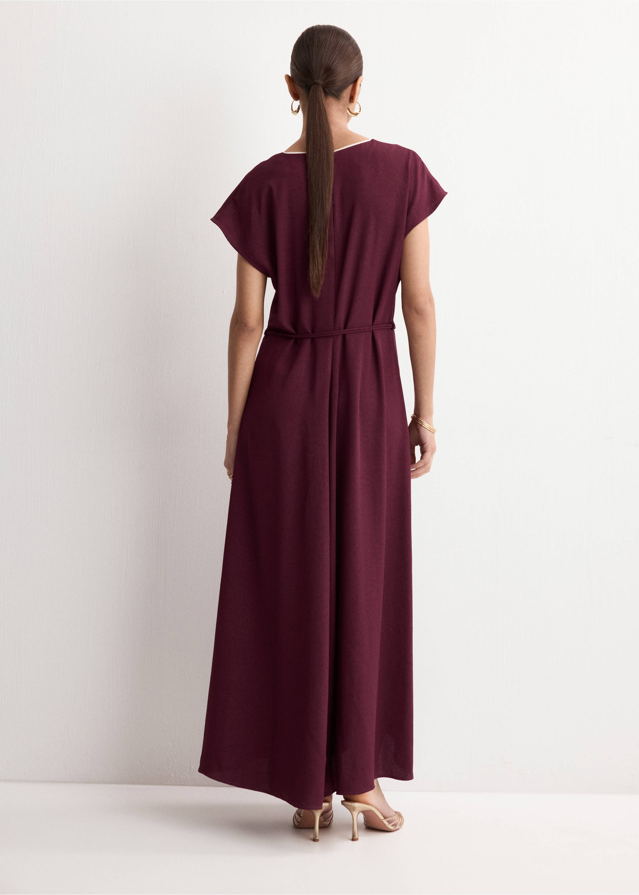 Belt detail dress - Reverse of the article, Cherry. Ref: 27014081-00.