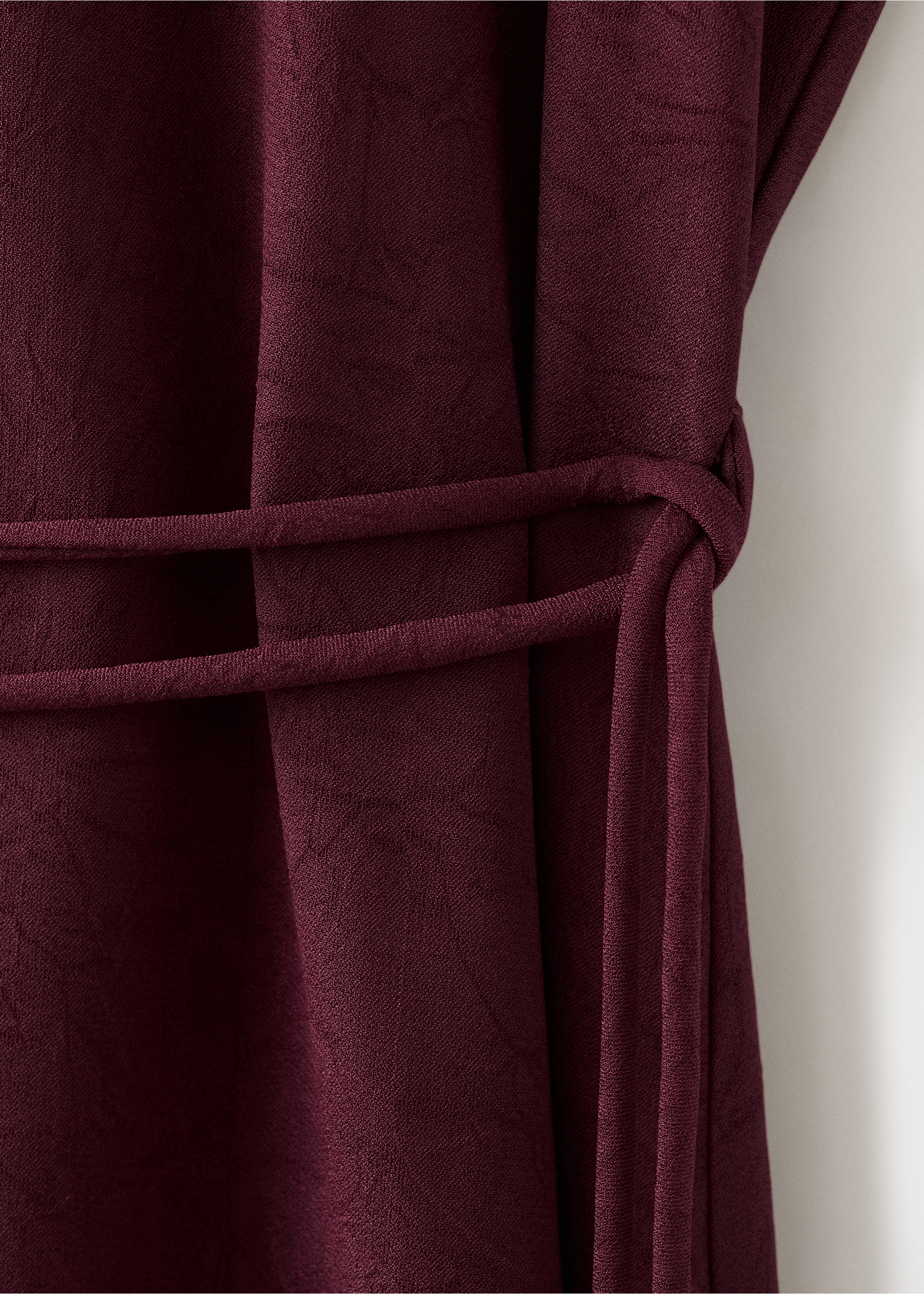 Belt detail dress - Details of the article 8, Cherry. Ref: 27014081-00.