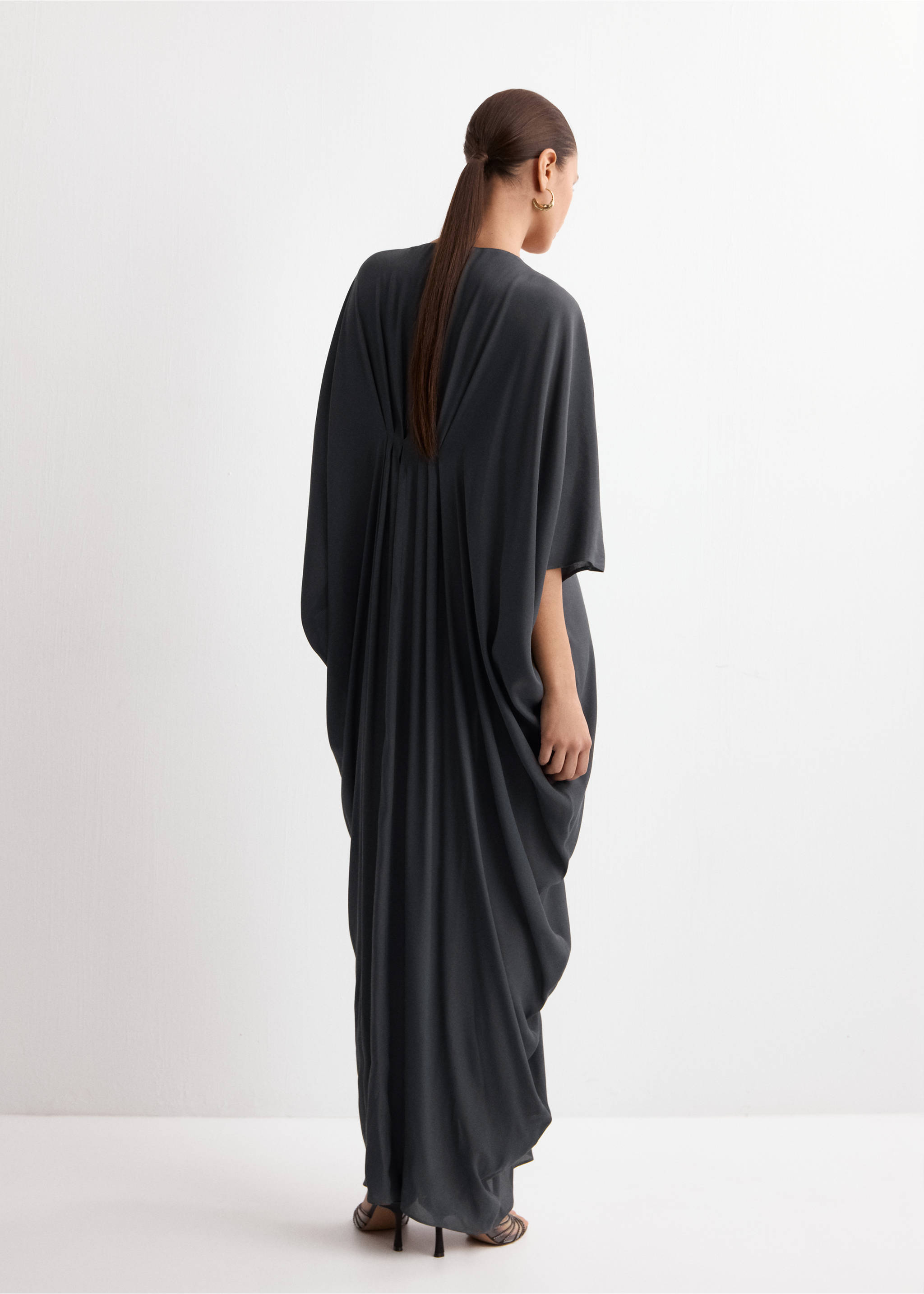 Draped dress with three-quarter length sleeves - Reverse of the article, Charcoal. Ref: 27014084-00.