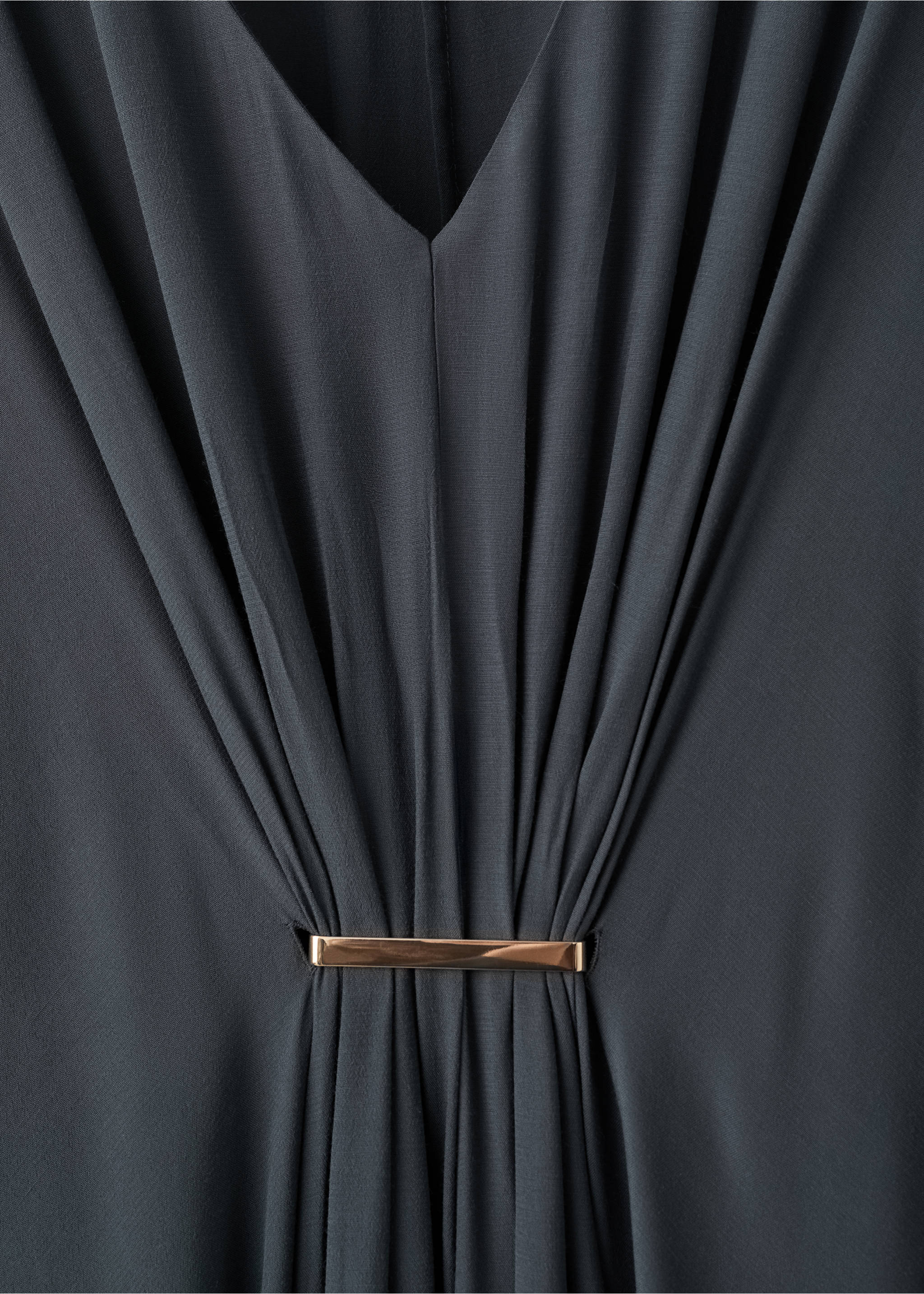 Draped dress with three-quarter length sleeves - Details of the article 8, Charcoal. Ref: 27014084-00.