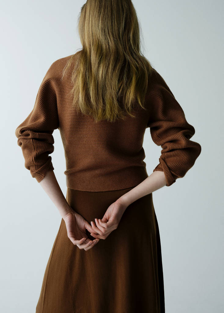 V-neck knit sweater — Tobacco Brown