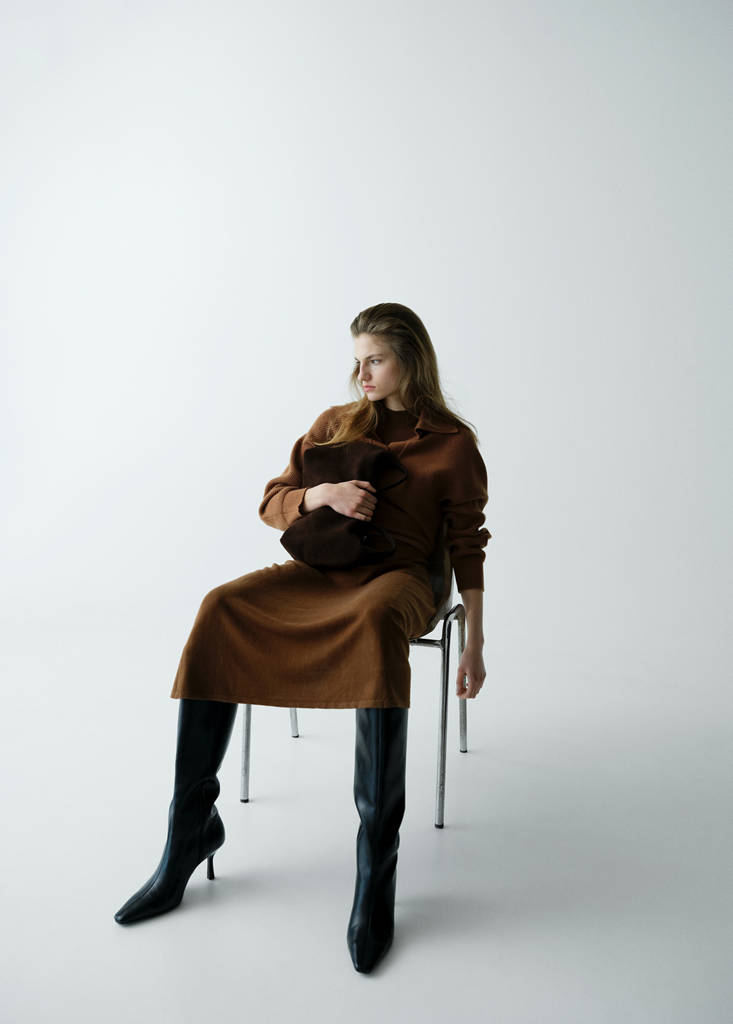 V-neck knit sweater — Tobacco Brown