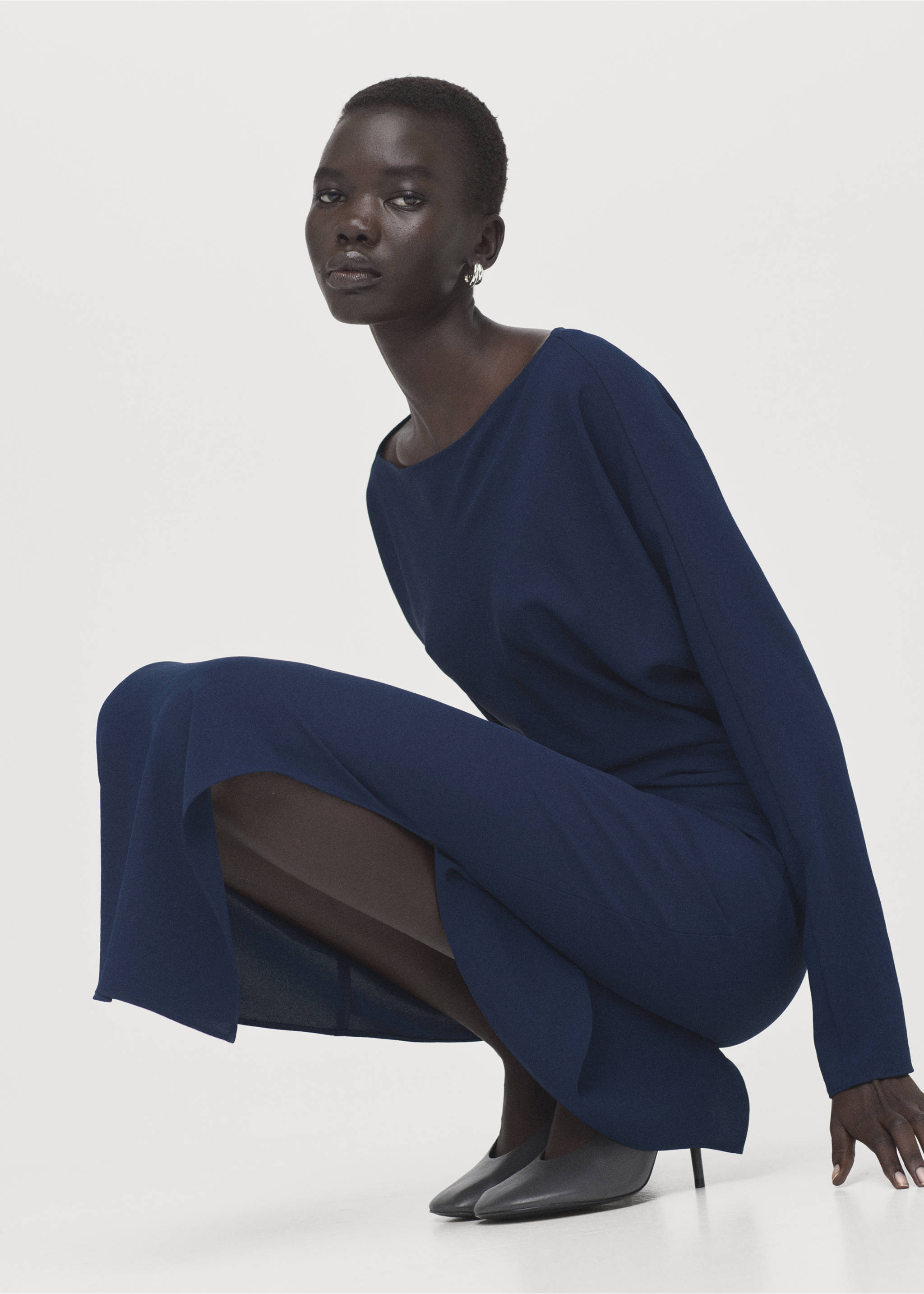 Boat-neck ruched dress - Details of the article 2, Navy. Ref: 27014089-00.