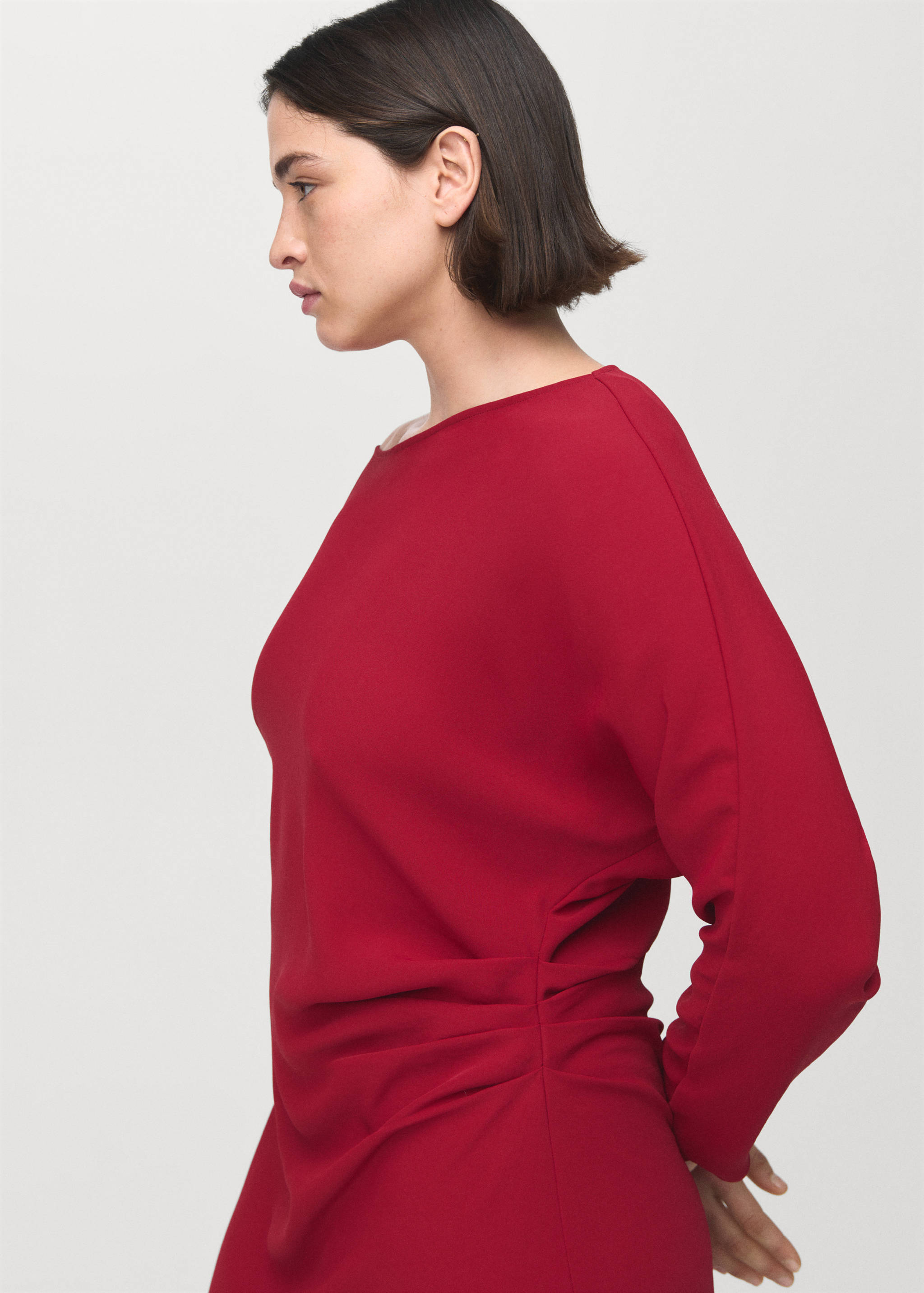 Boat-neck ruched dress - Details of the article 4