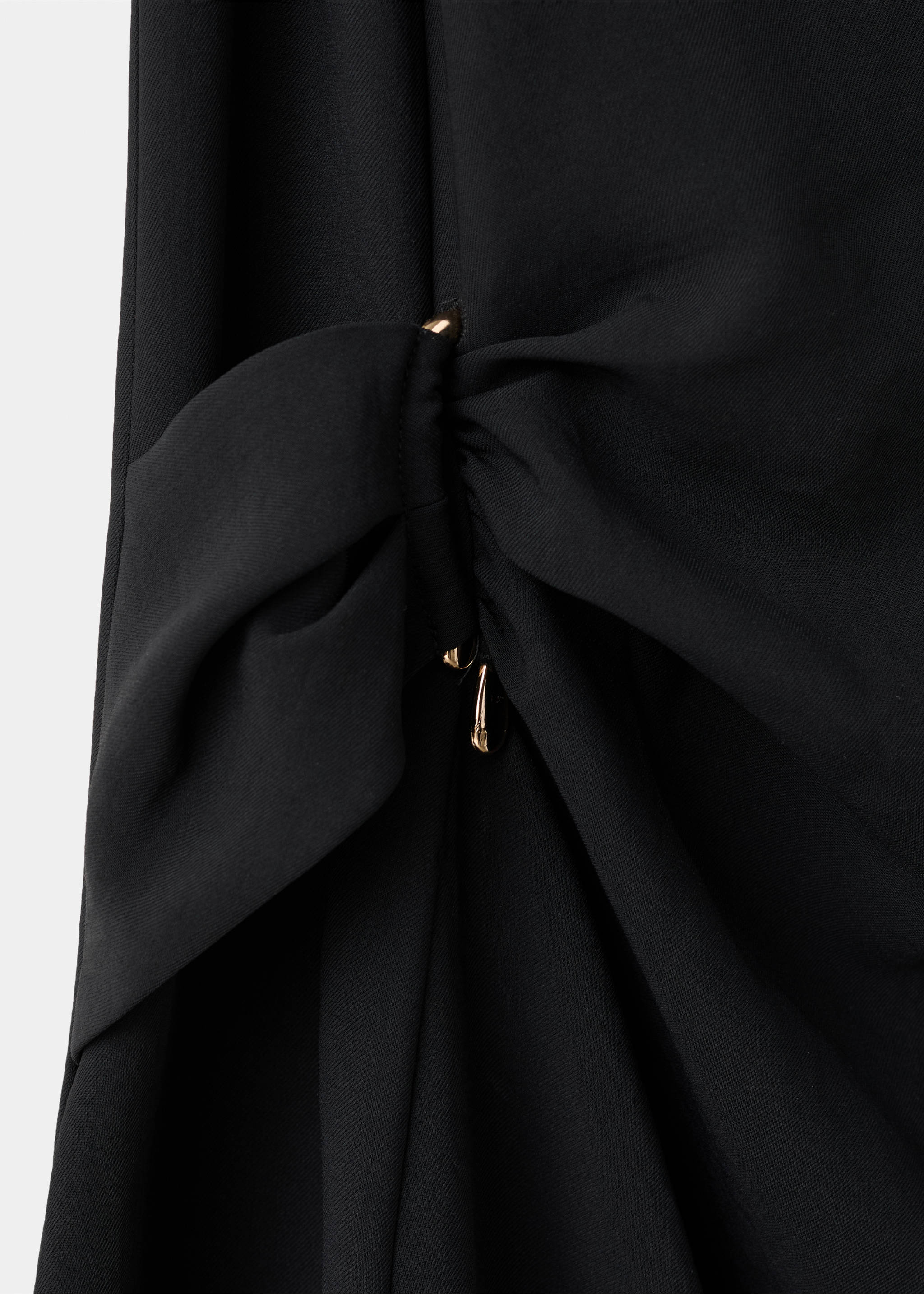 Short asymmetrical sleeve dress - Details of the article 8, Black. Ref: 27014091-00.