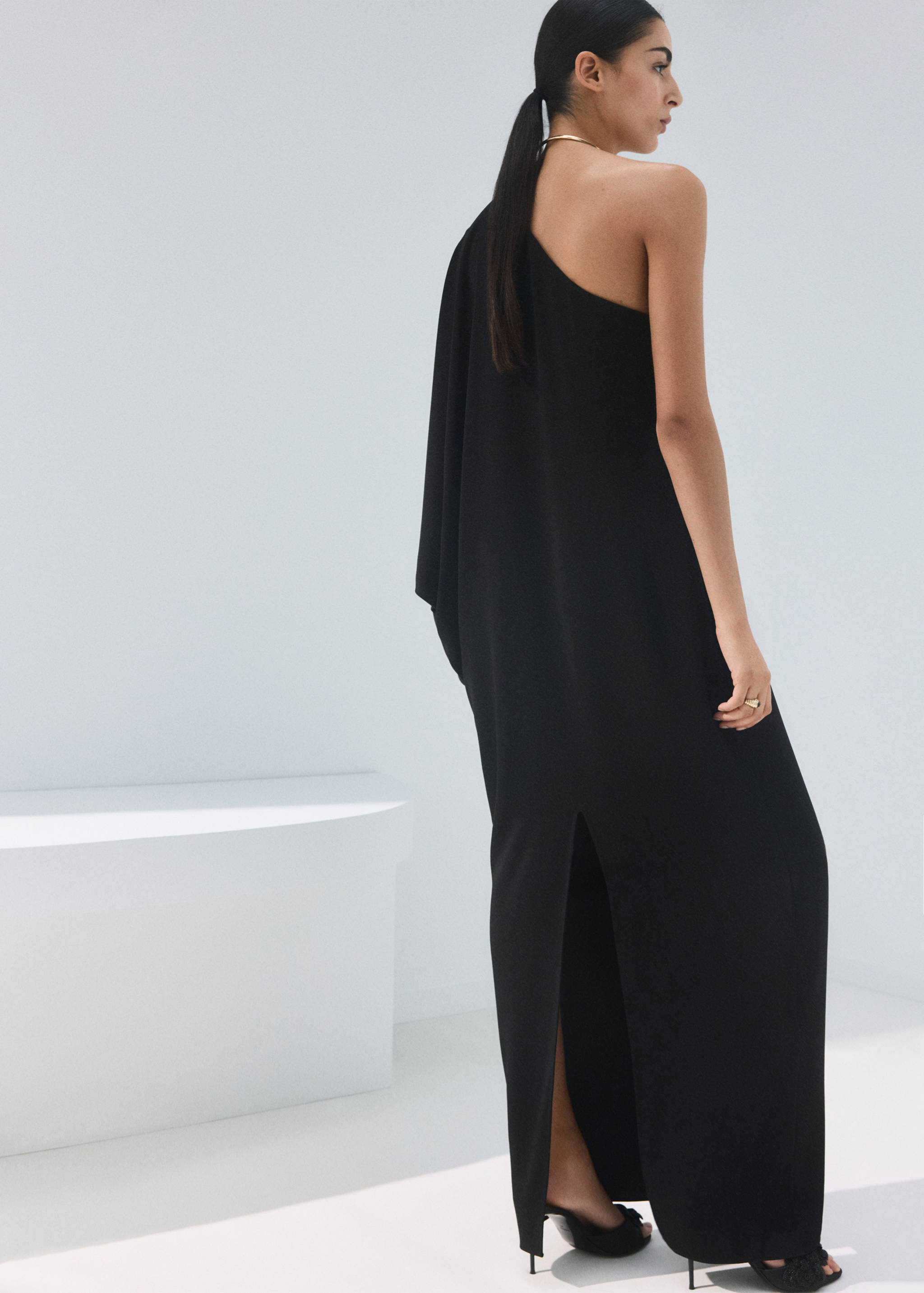 Collared dress with puff sleeves - Reverse of the article