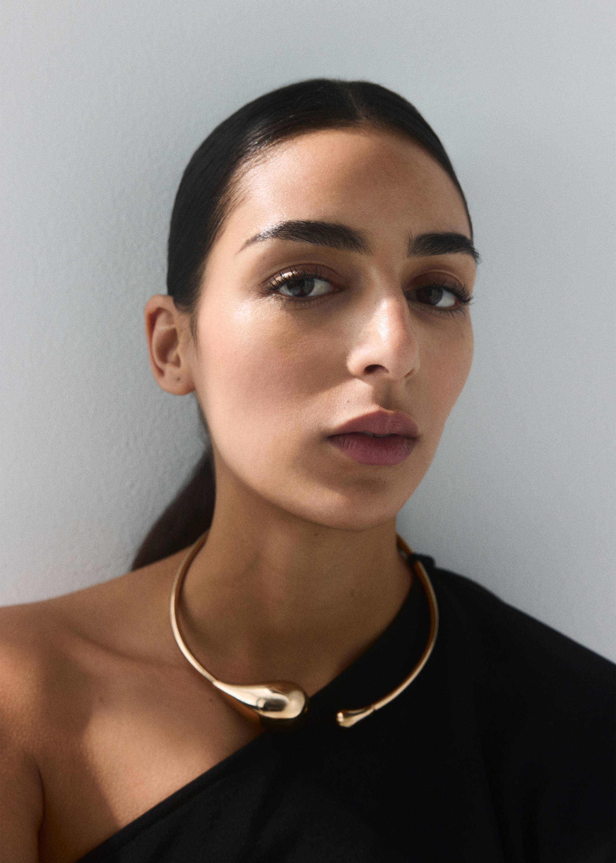 Collared dress with puff sleeves - Details of the article 1