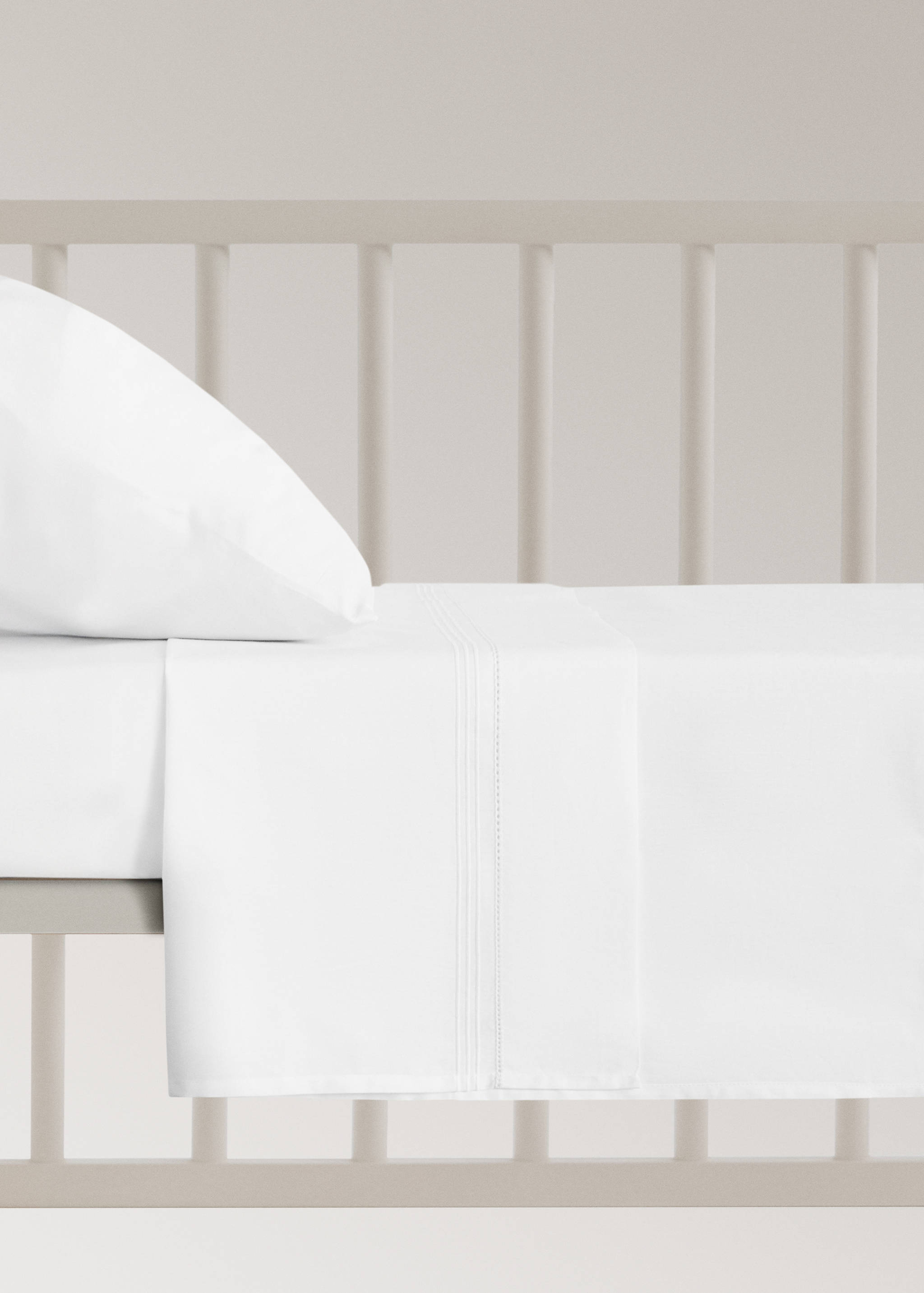 Top sheet crib cotton percale hemstitch detail - Article without model