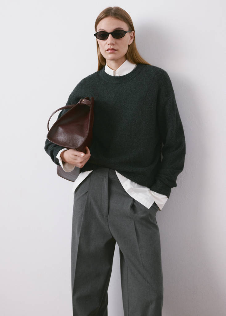 Straight-fit pleated trousers — Grey