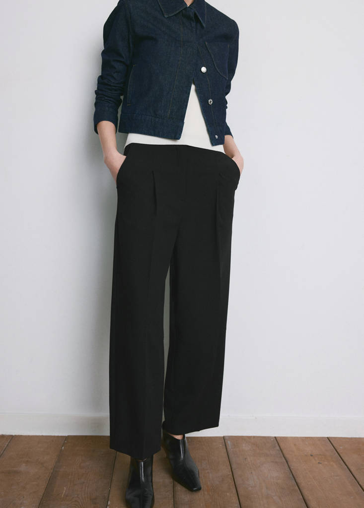 Straight-fit pleated pants