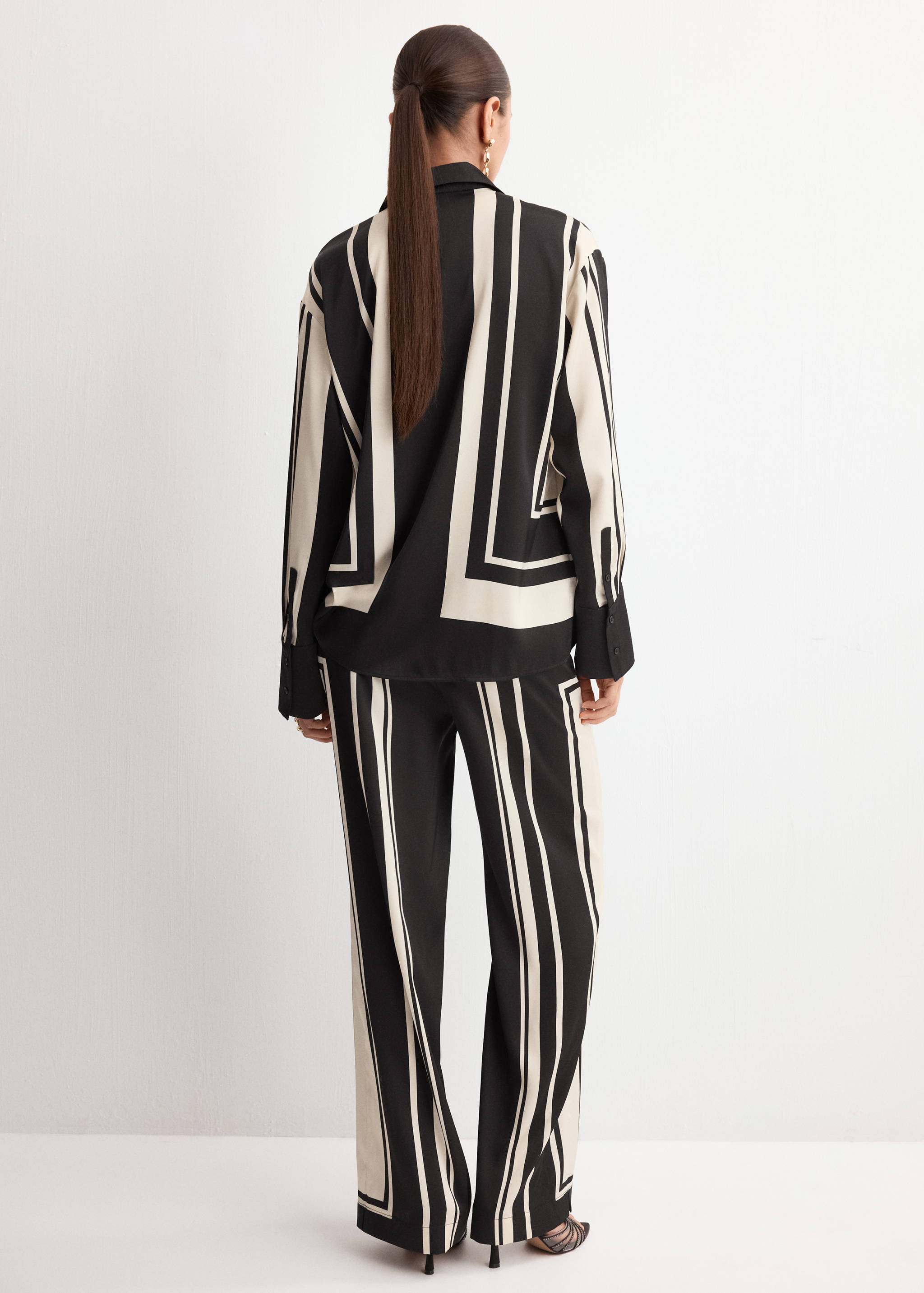 Satin print blouse - Reverse of the article