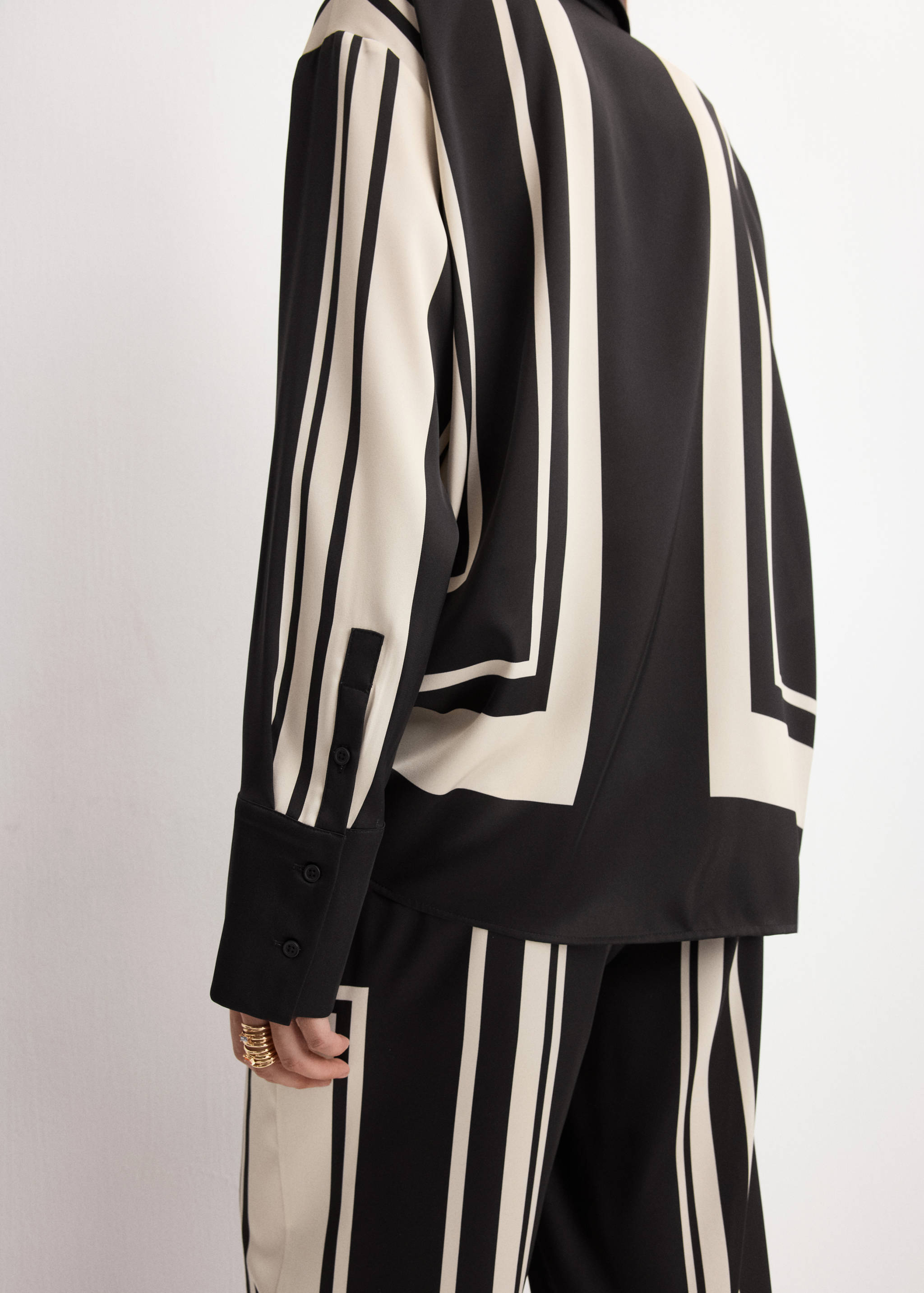 Satin print blouse - Details of the article 6