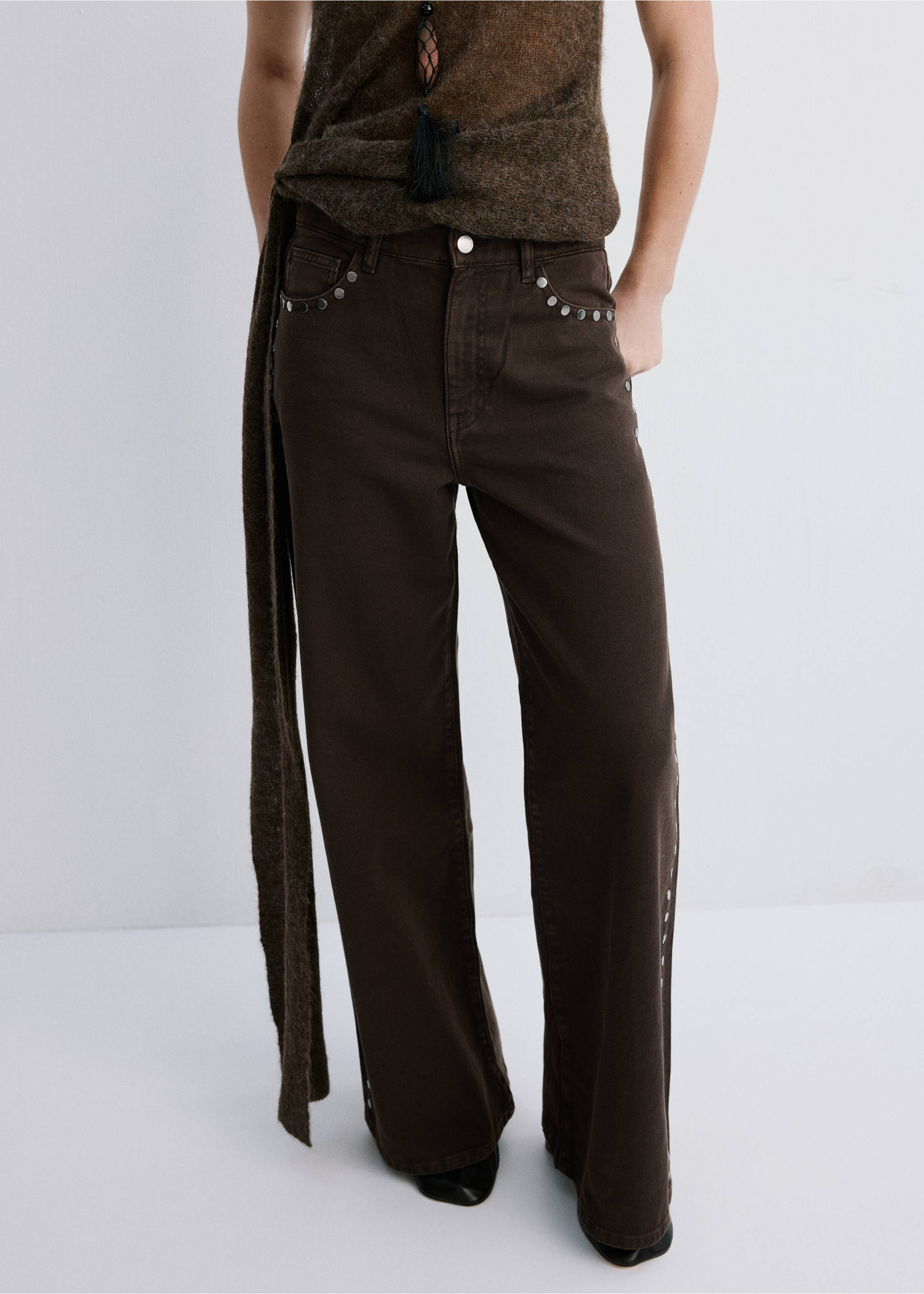 Jeans wide leg tachuelas - Plano medio, Chocolate. Ref: 27014101-00.