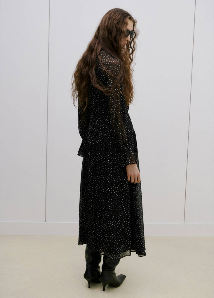 Polka dot dress with puffed sleeves — Black