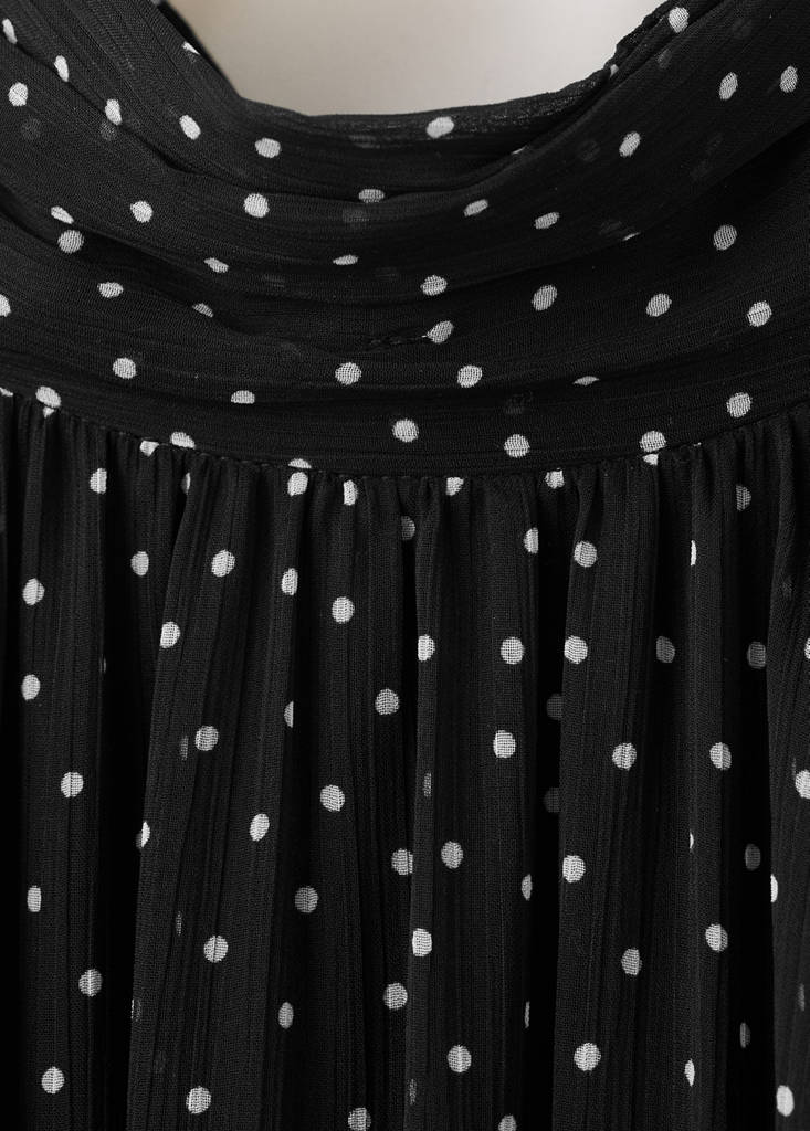 Polka dot dress with puffed sleeves — Black