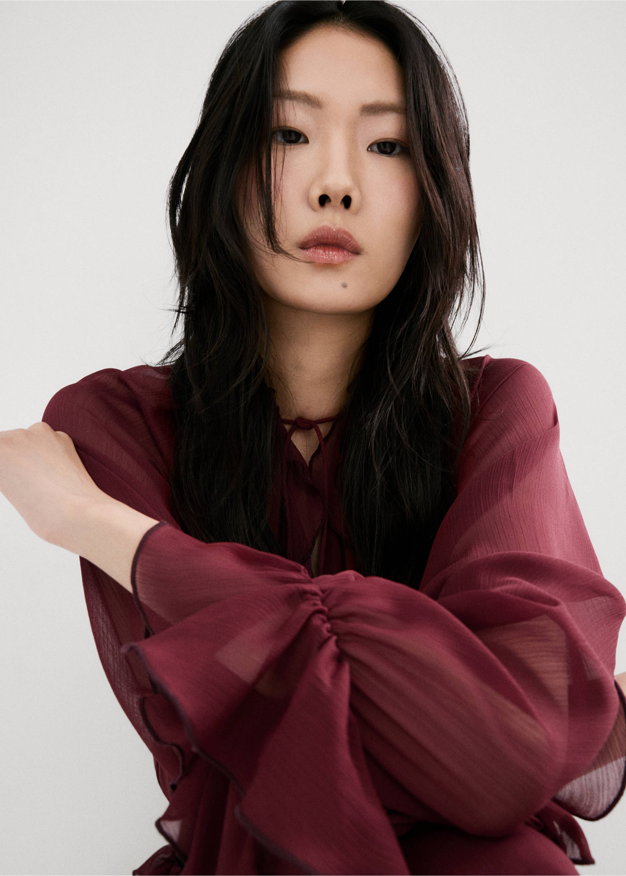 Long ruffled dress - Details of the article 2, Burgundy. Ref: 27014106-00.