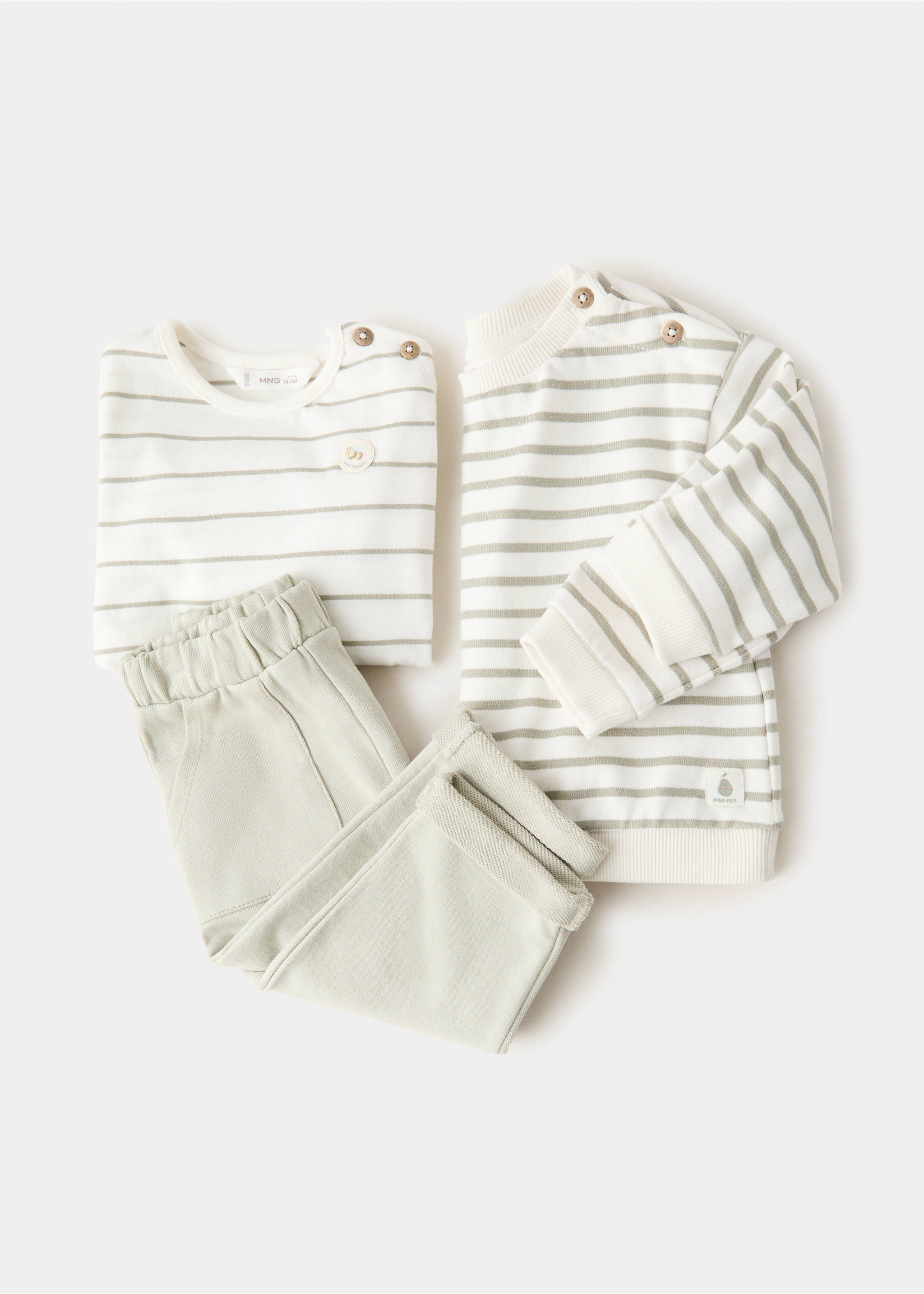 Striped T-shirt with patch detail - Details of the article 0, Off White. Ref: 27014413-00.