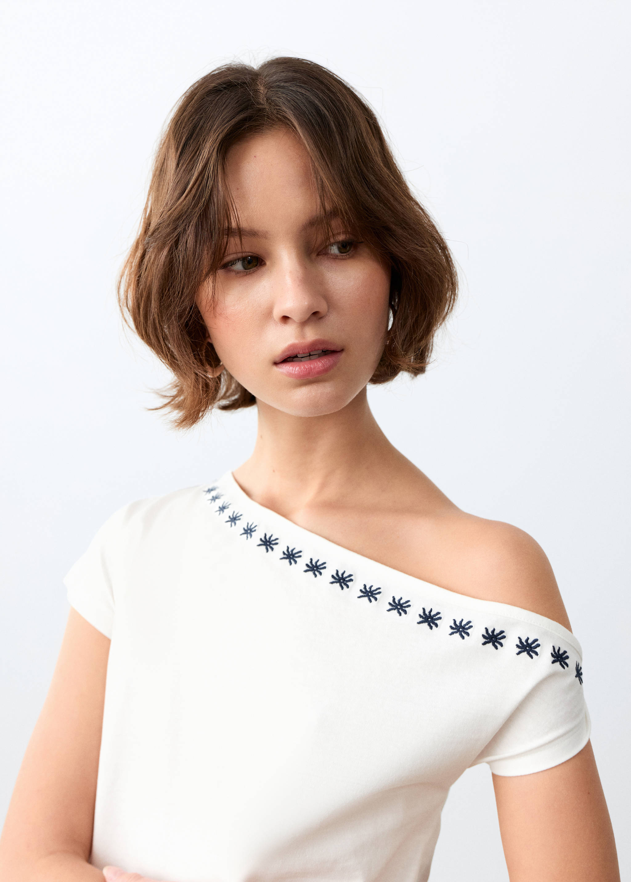 Crop top asymétrique - Détail de l'article 1