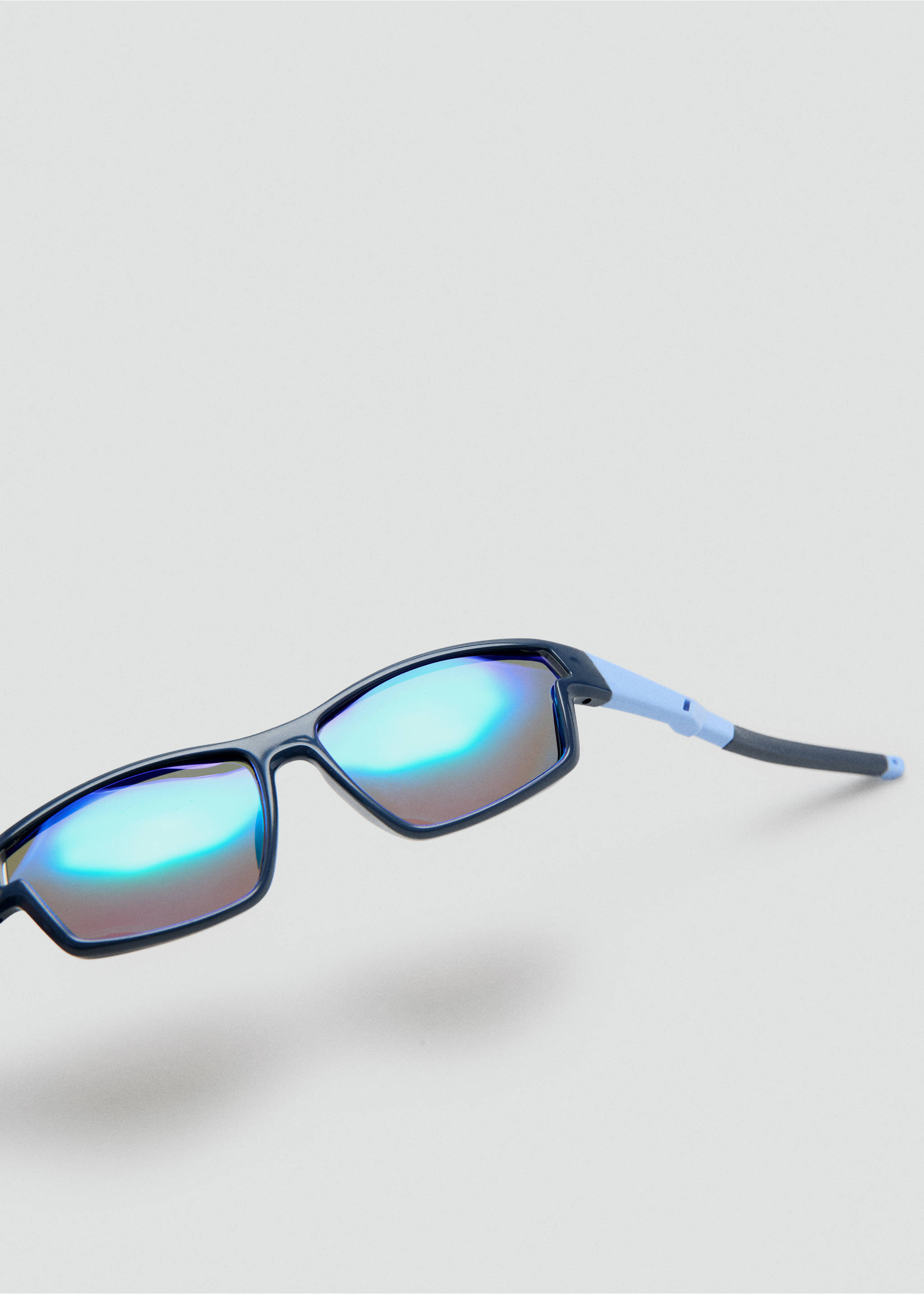 Gafas de sol rectangulares - Detalle del artículo 1, Azul. Ref: 27014424-00.