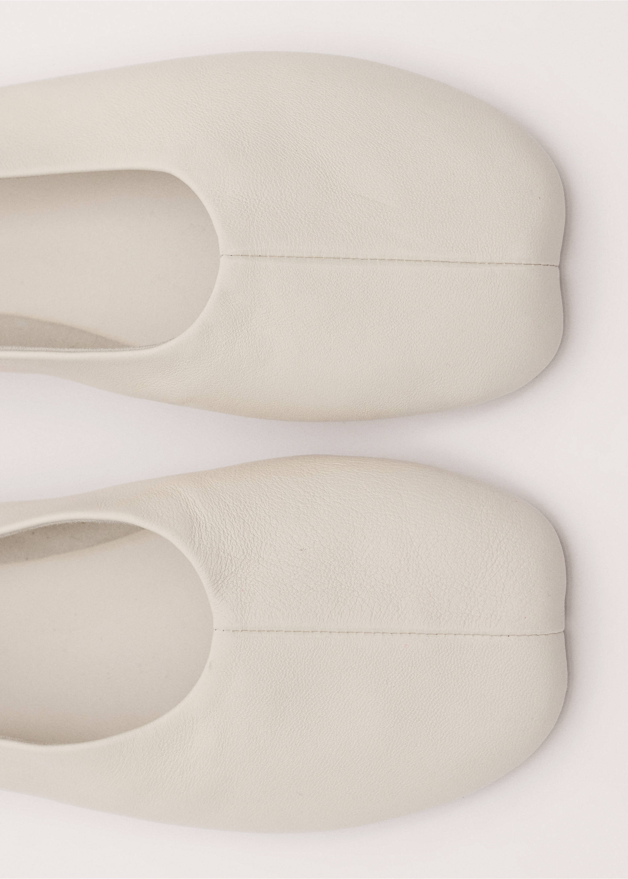 Bailarina piel - Detalle del artículo 3, Vainilla. Ref: 27014443-00.