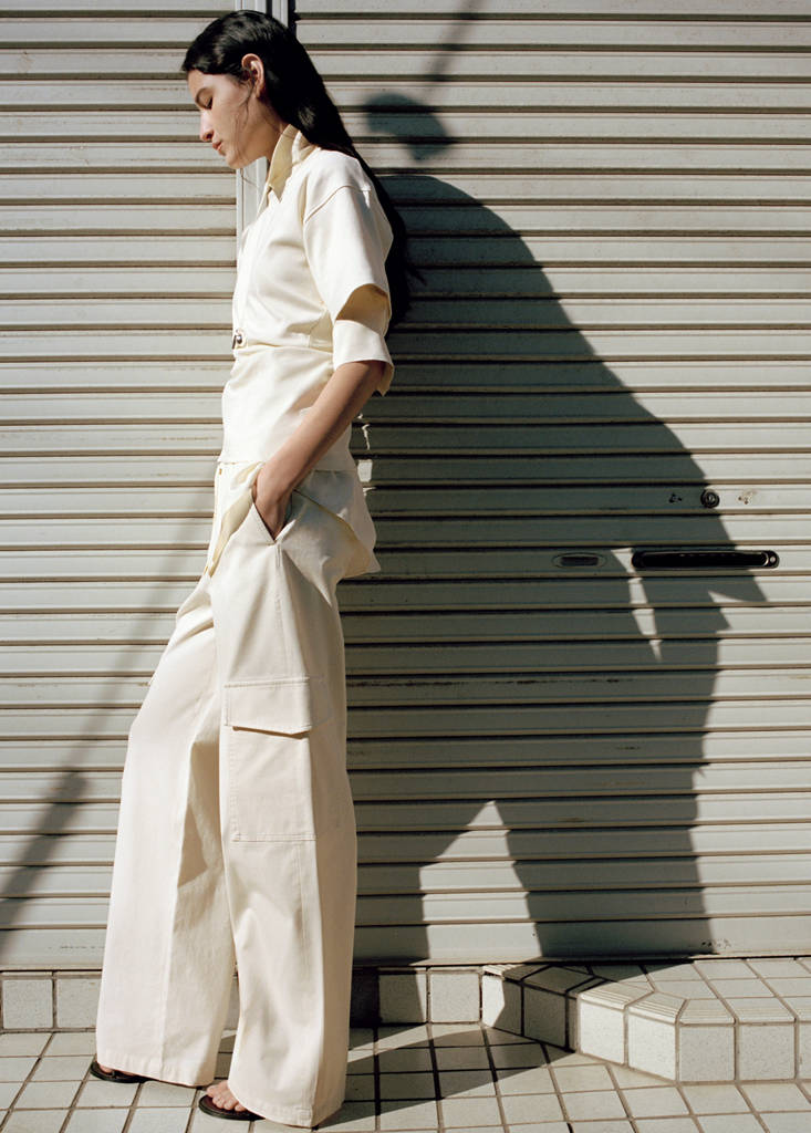 Mid-rise cargo pocket trousers — Ecru