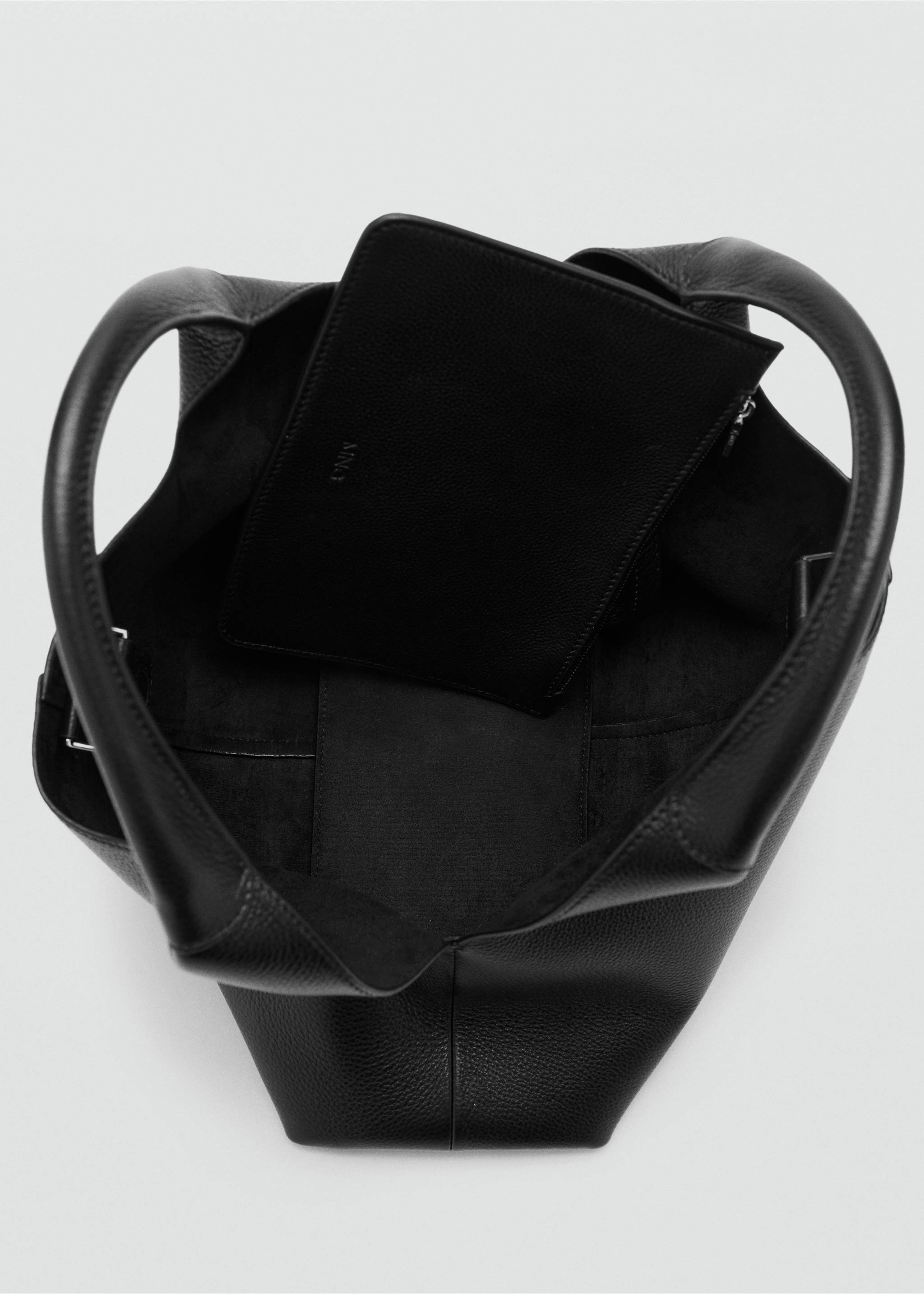 Stitched leather shoulder bag - Details of the article 3, Black. Ref: 27014790-00.
