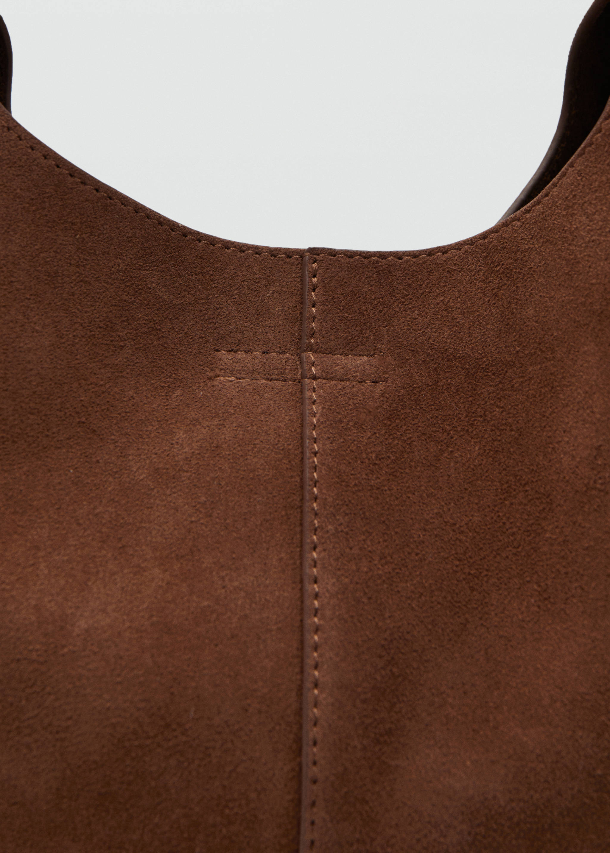 Suede shoulder bag with stitching - Details of the article 3