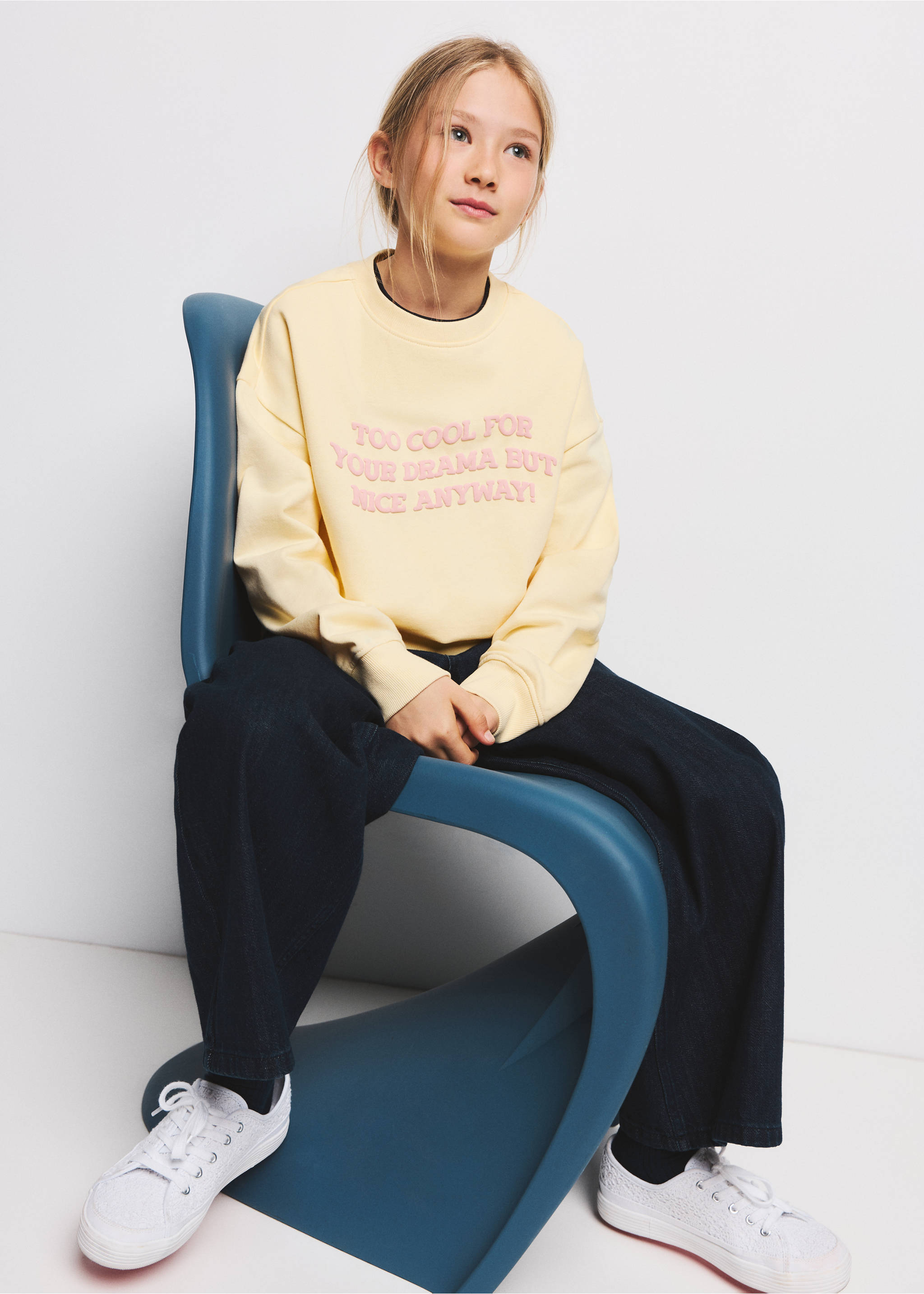 Cotton sweatshirt with text - Details of the article 2, Pastel Yellow. Ref: 27015149-00.