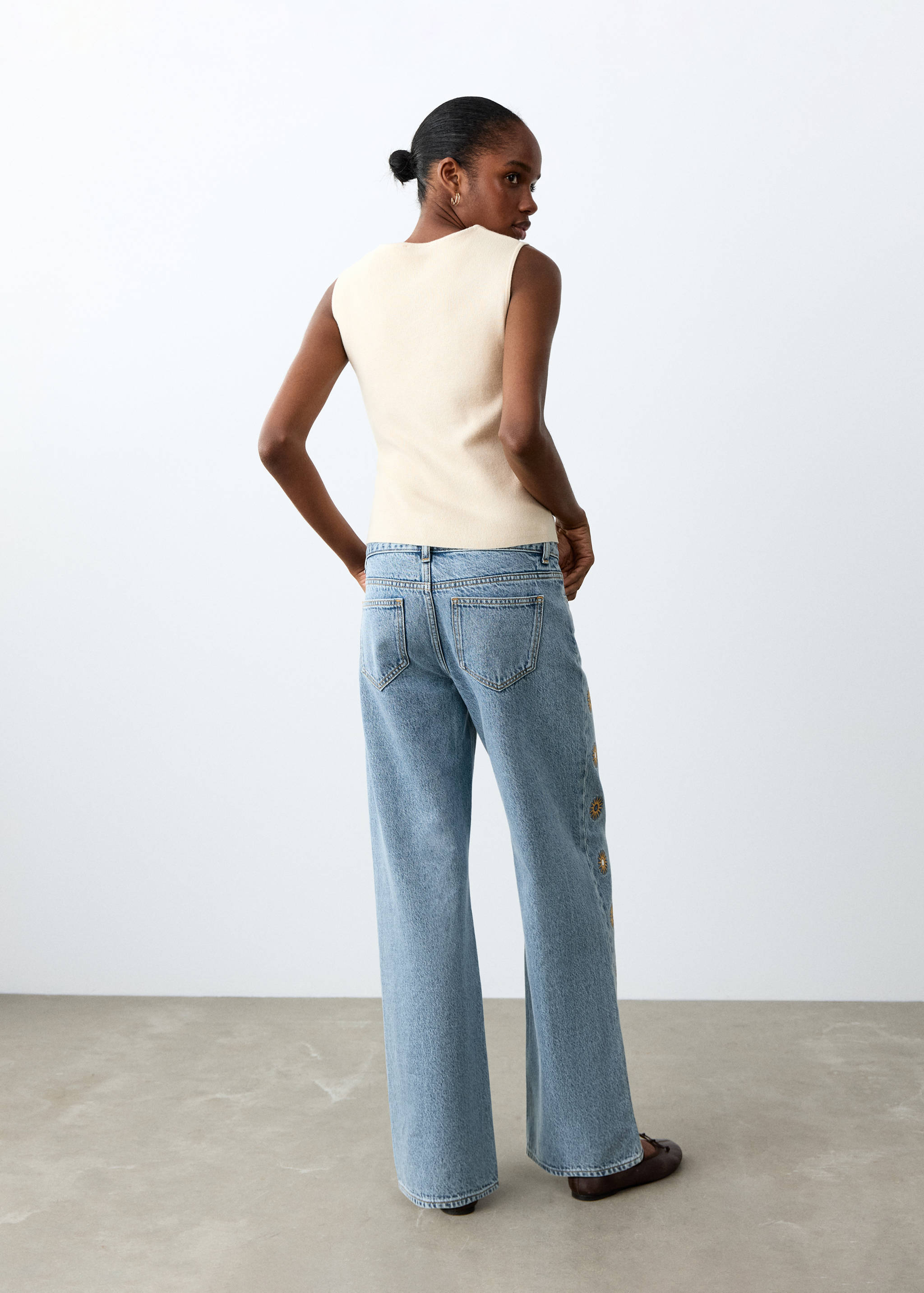 Embroidered straight-leg jeans - Reverse of the article