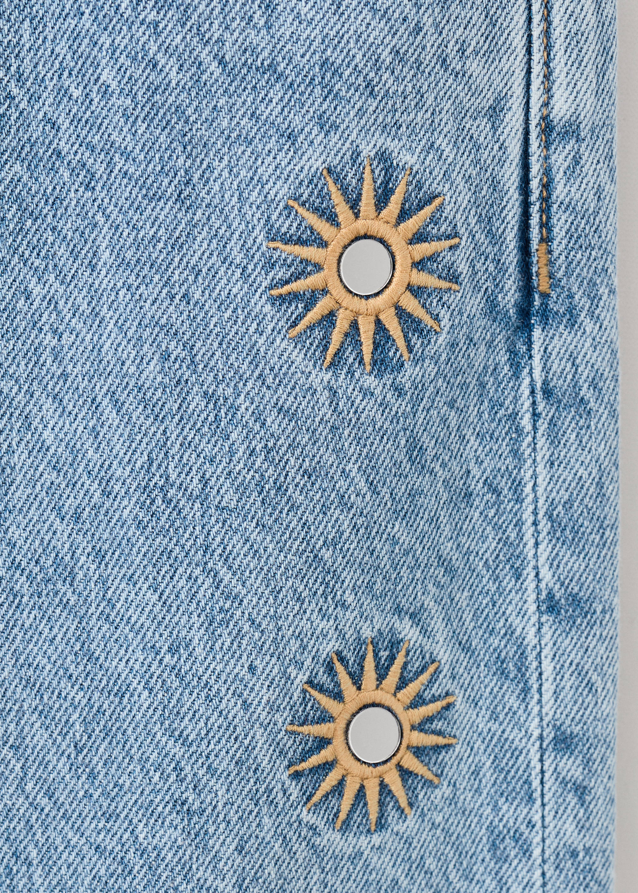 Embroidered straight-leg jeans - Details of the article 0
