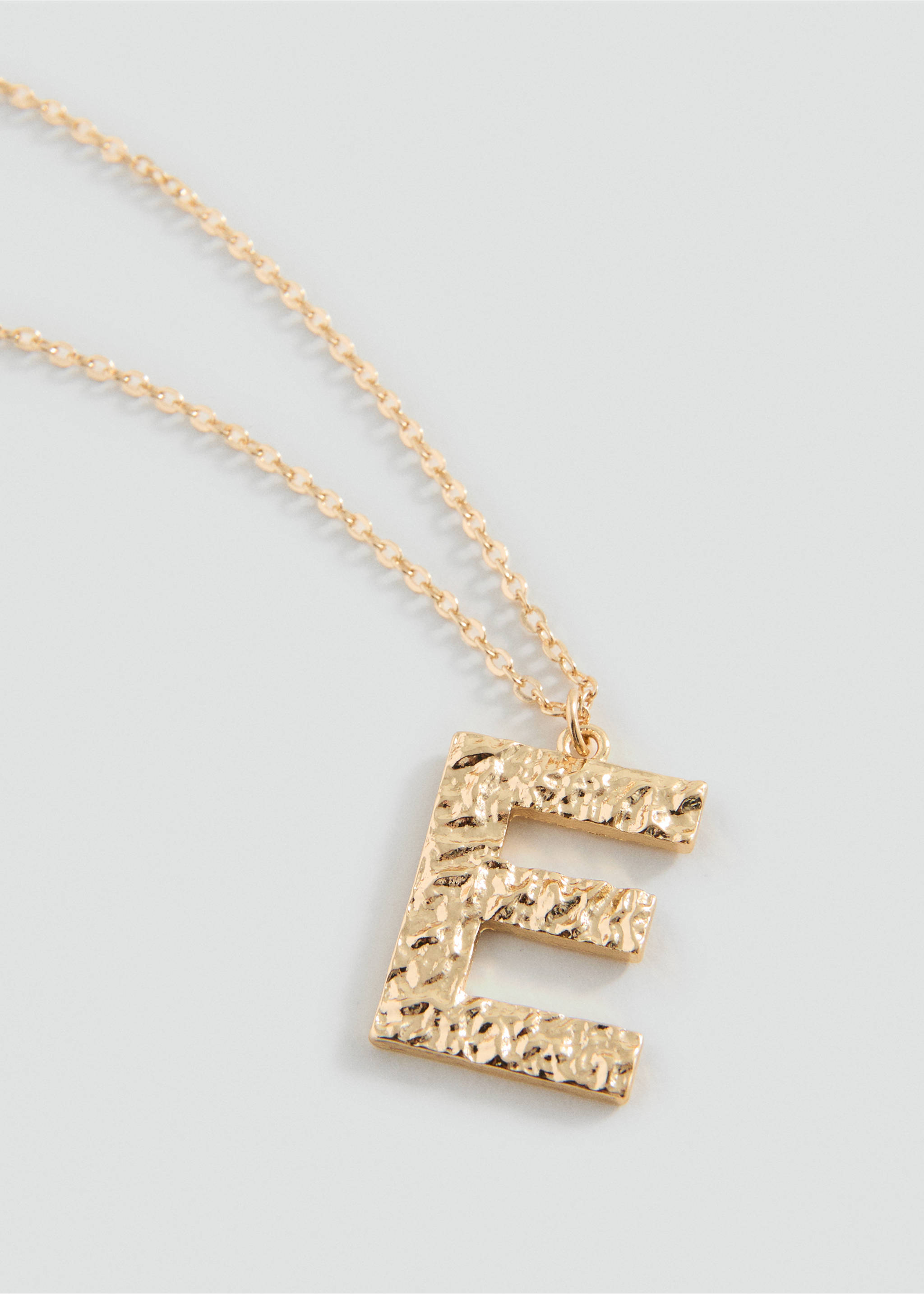 Letter Pendant Necklace - Medium plane, Gold. Ref: 27015167-00.