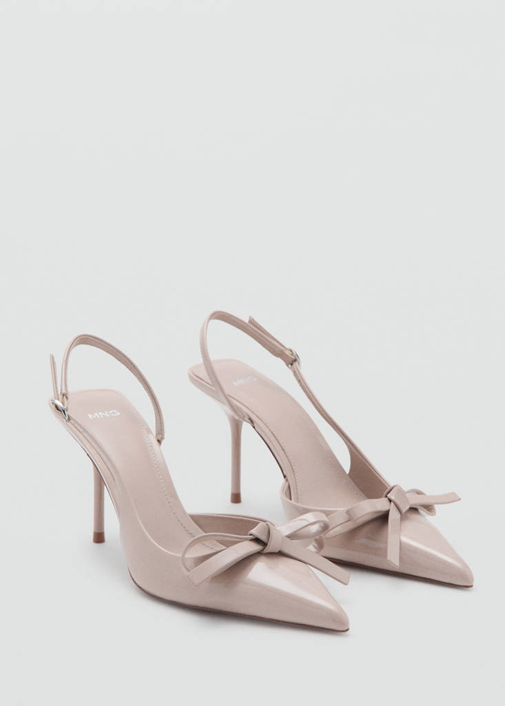 High-heeled shoes with pointed toe and bow — Nude