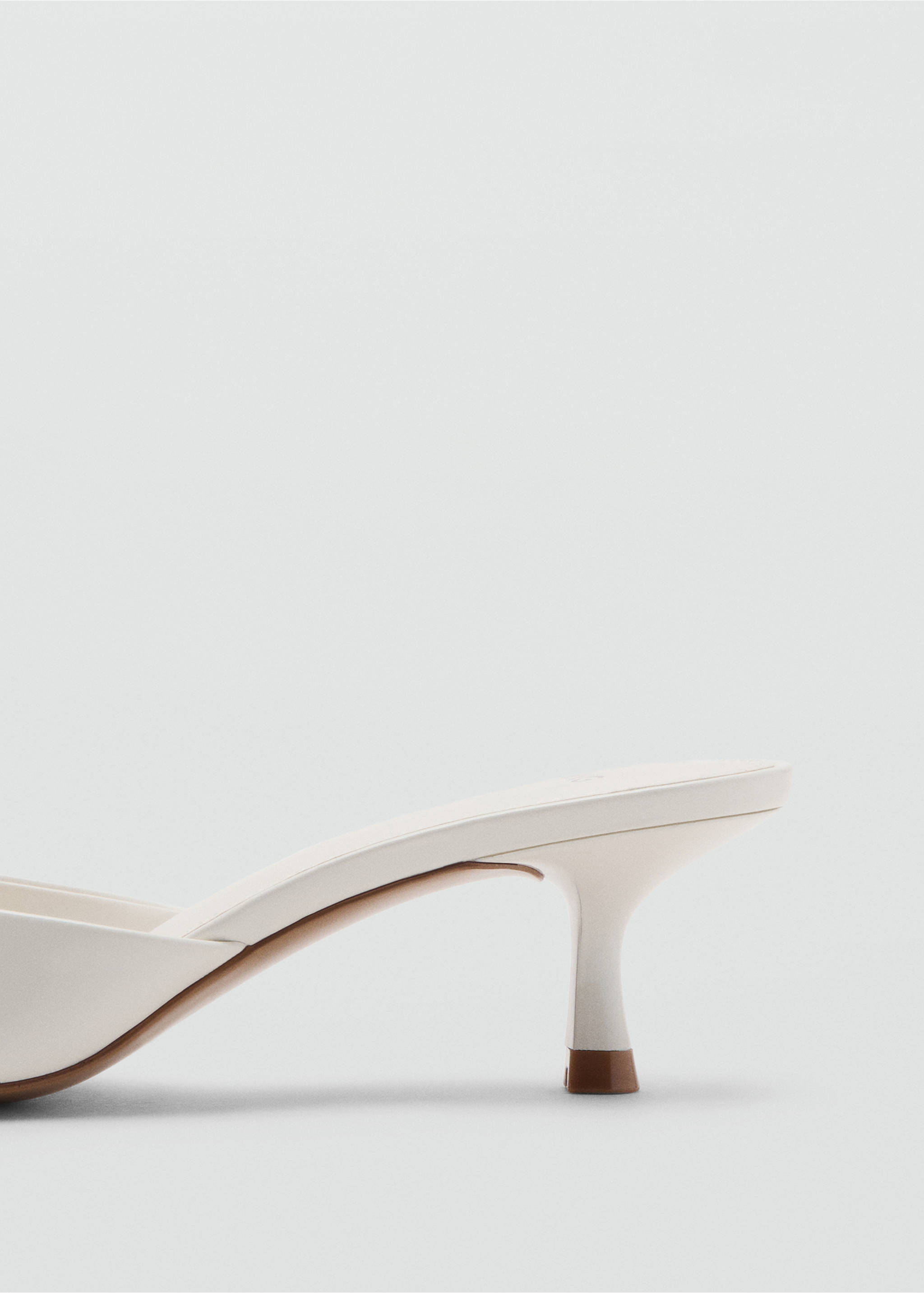 Kitten-heel sandals with strap - Details of the article 1, White. Ref: 27015820-00.