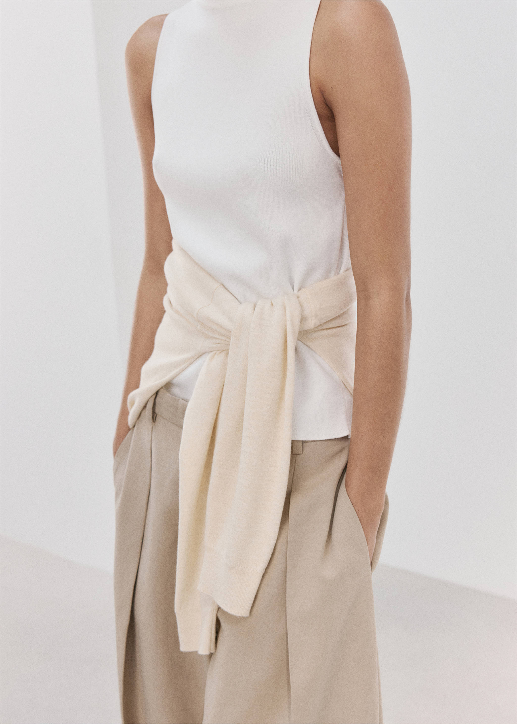 Fine-knit top - Details of the article 6, Ecru. Ref: 27015821-00.