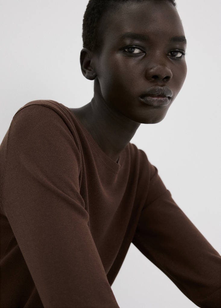 Long-sleeve knitted sweater — Chocolate