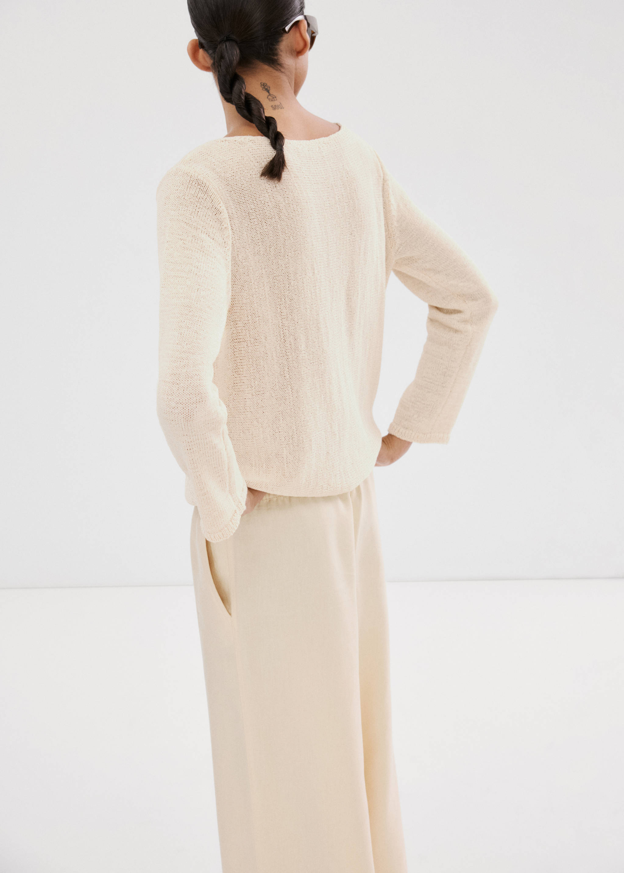 Open-knit long-sleeve jumper - Reverse of the article