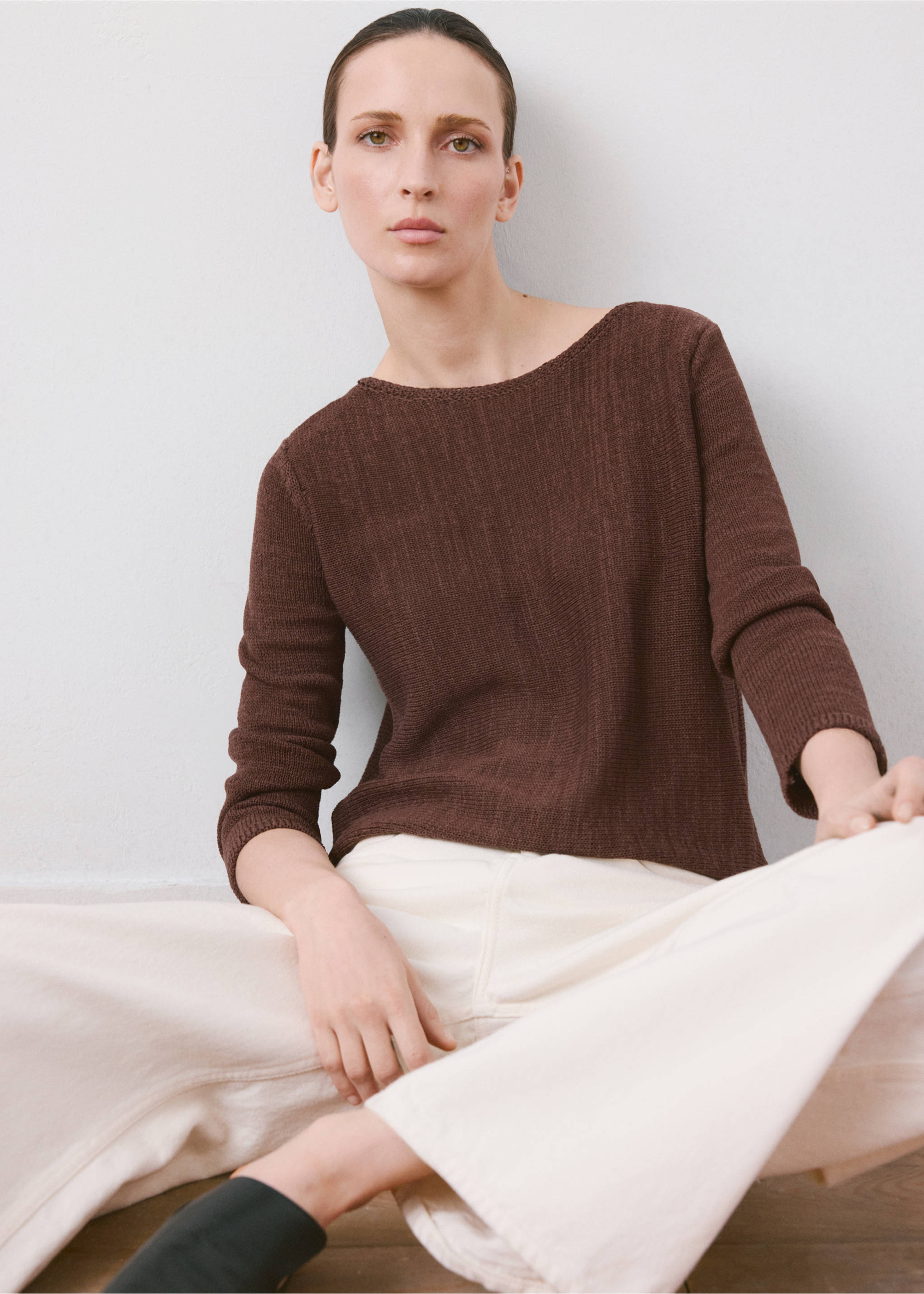 Open-knit long-sleeve jumper - Details of the article 2, Chocolate. Ref: 27015824-00.
