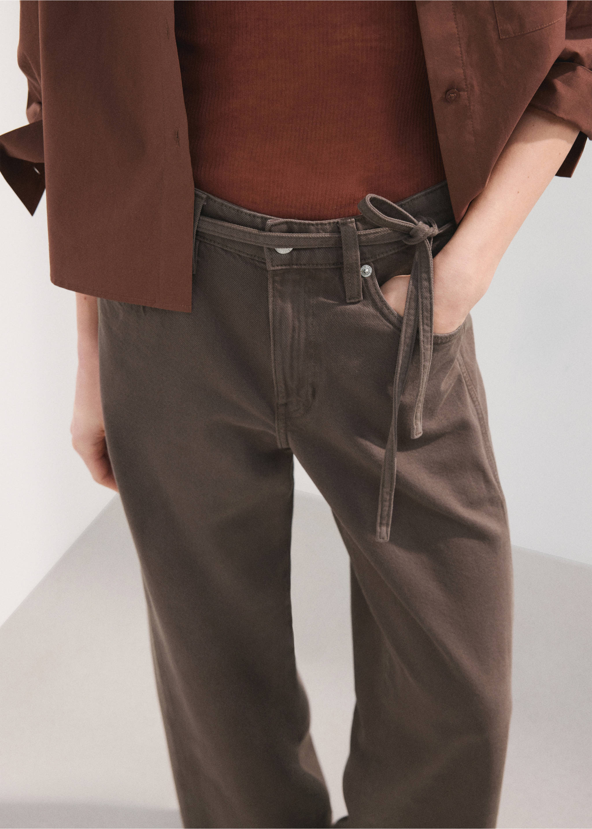 Wide-leg jeans with drawstring - Details of the article 6, Chocolate. Ref: 27015825-00.