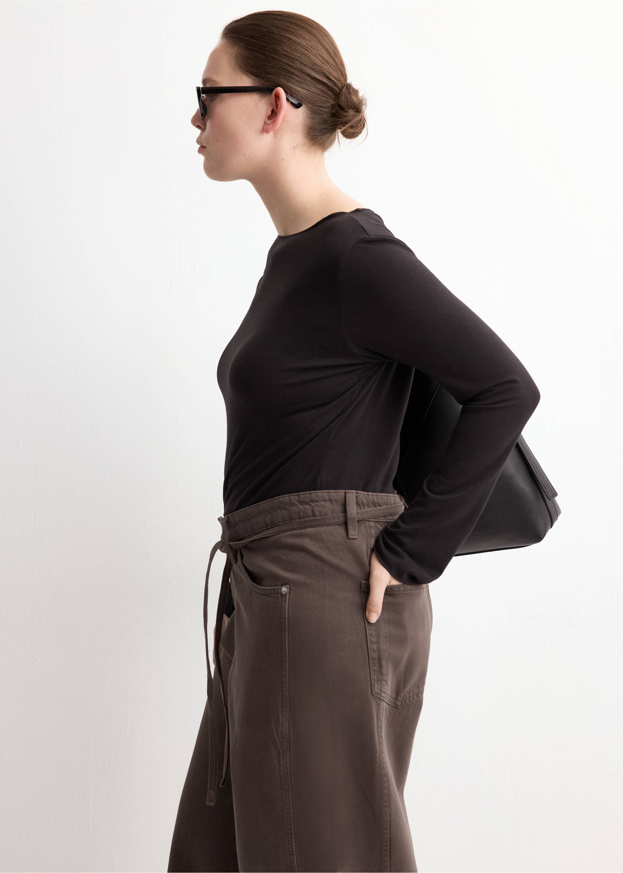 Wide-leg jeans with drawstring - Details of the article 5, Chocolate. Ref: 27015825-00.