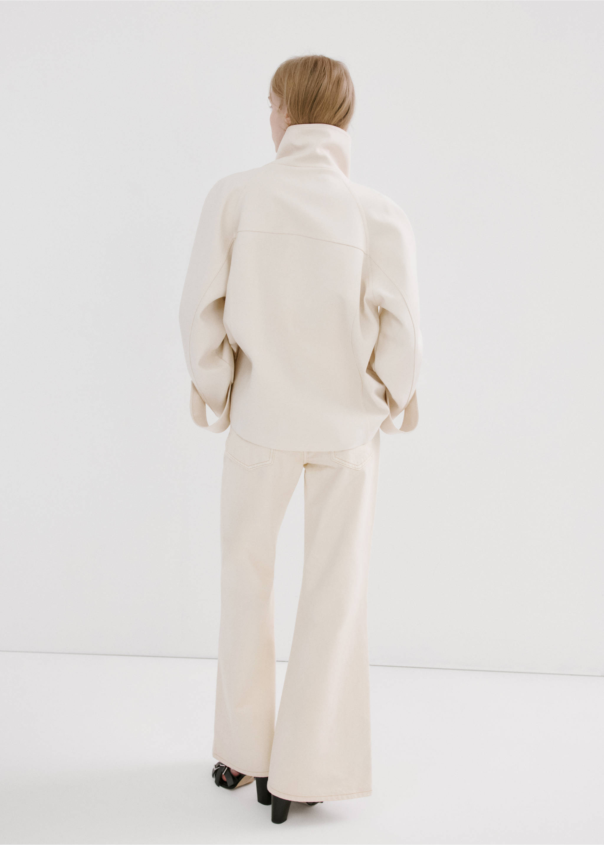 Jean flare taille mi-haute - Verso de l’article, Écru. Ref: 27015826-00.