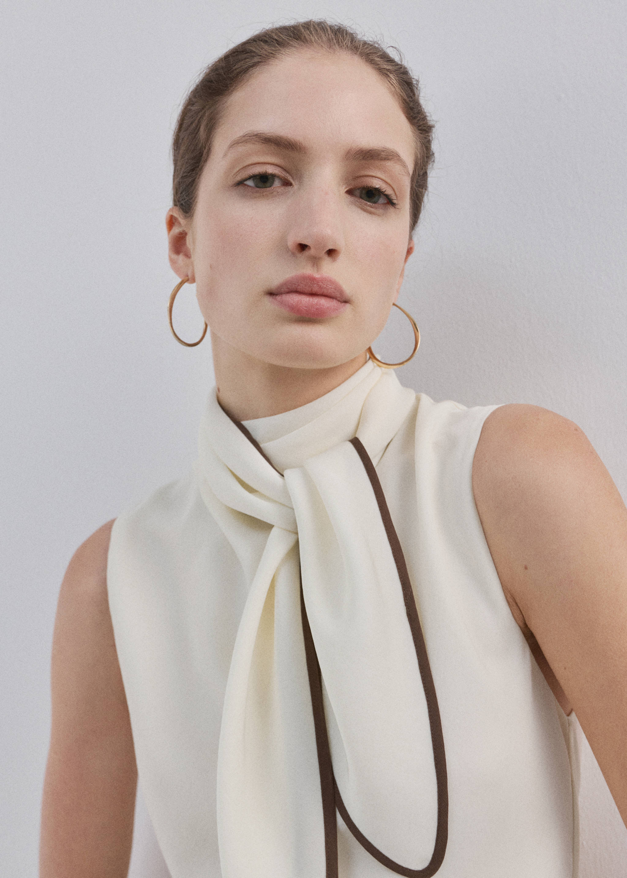 Kleid mit Schaldetail - Detail des Artikels 1