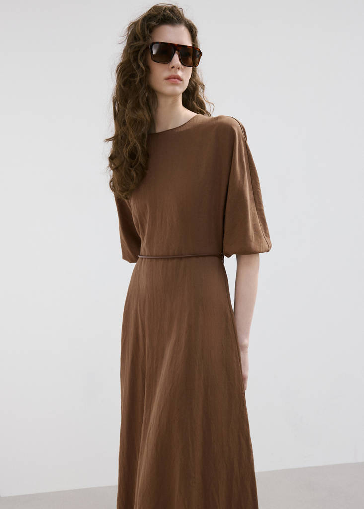 Lyocell dress with belt — Brown