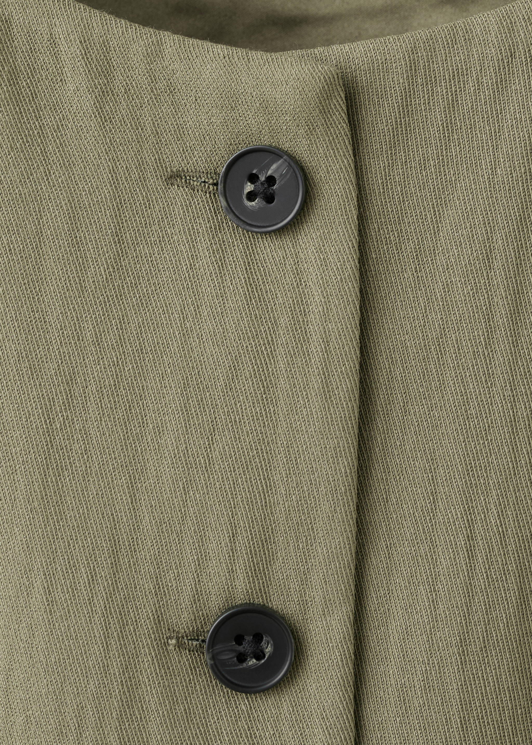 Short buttoned dress - Details of the article 8