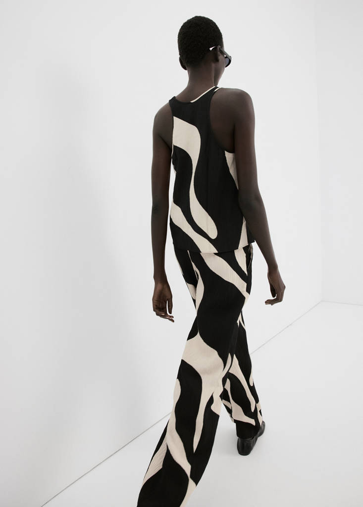 Printed straight trousers — Black
