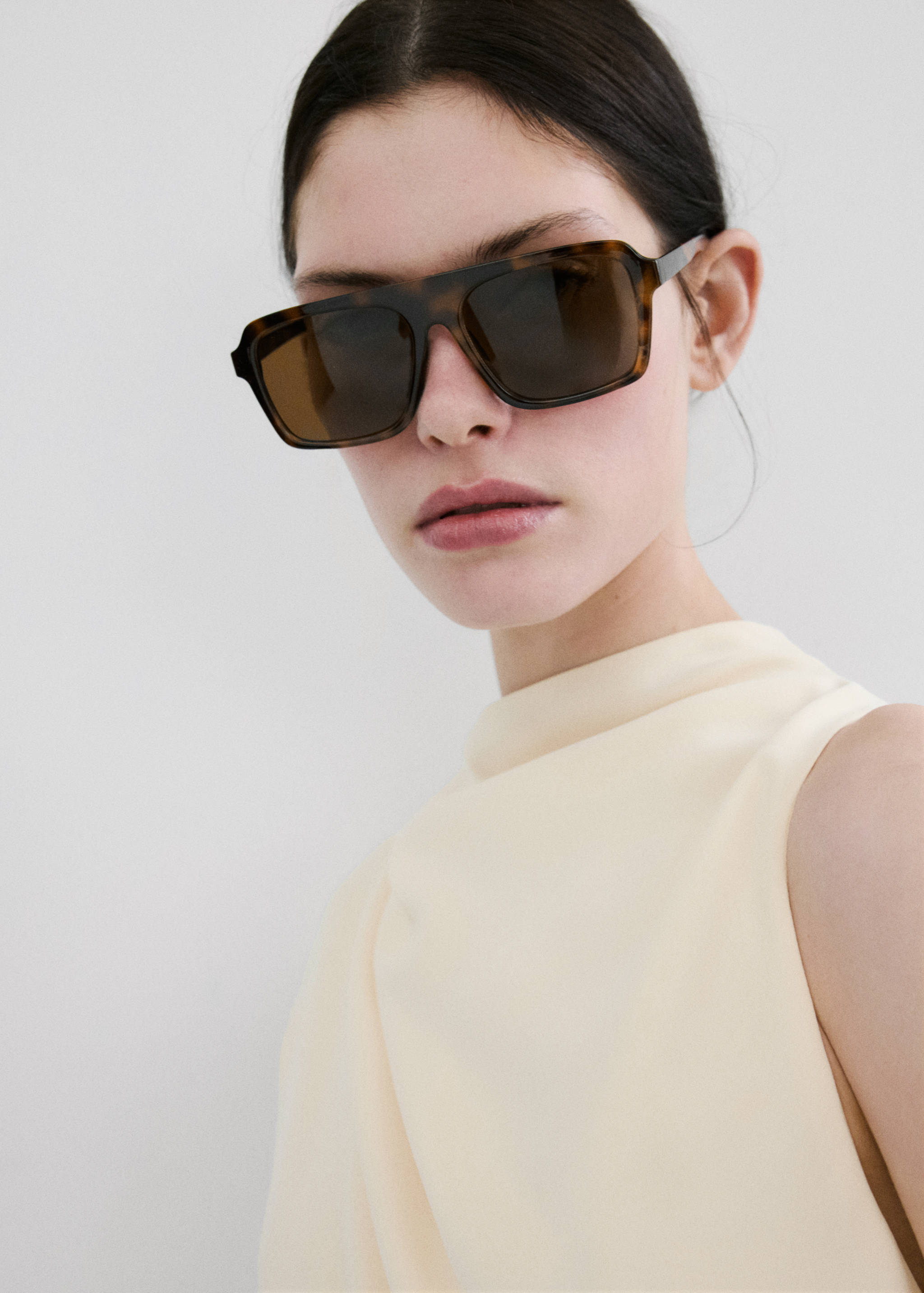 Asymmetric long jumpsuit - Details of the article 1