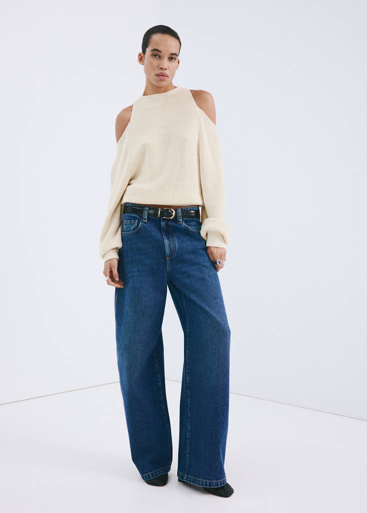 Off-the-shoulder knitted sweater — Ecru