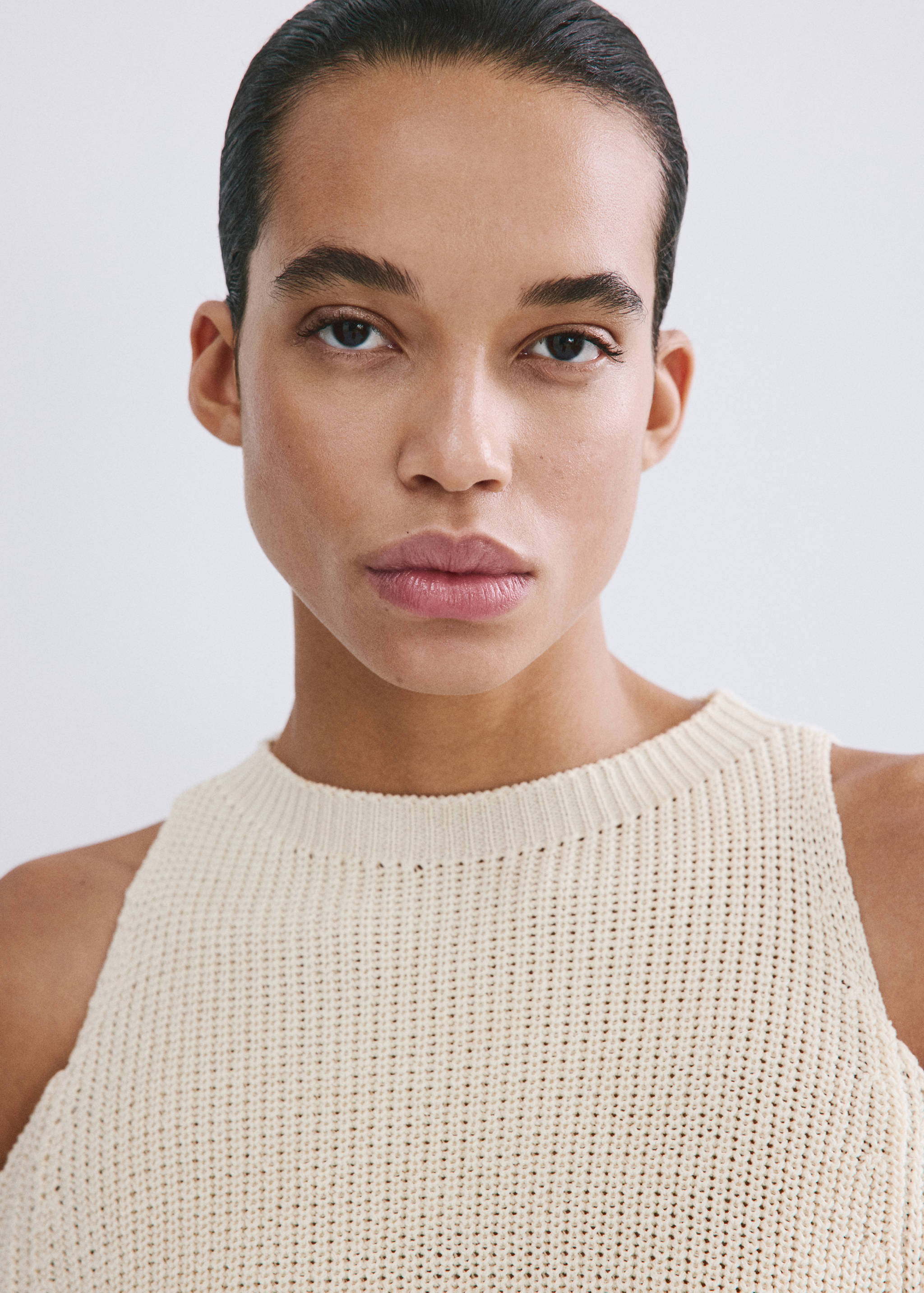 Off-the-shoulder knitted sweater - Details of the article 1