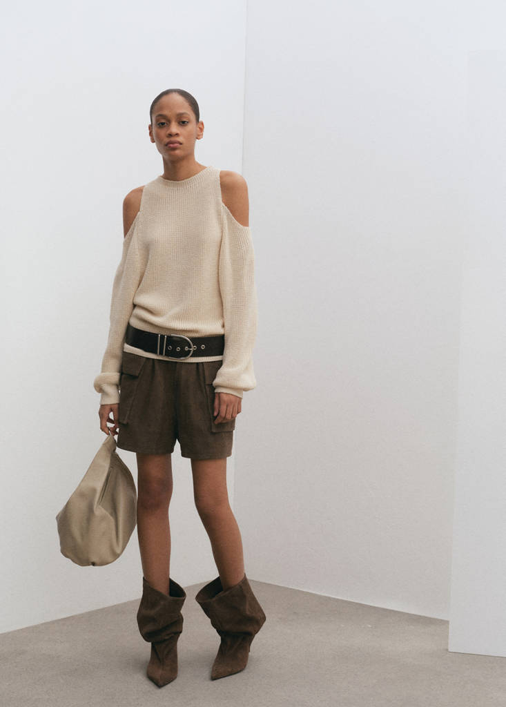 Off-the-shoulder knitted sweater — Ecru